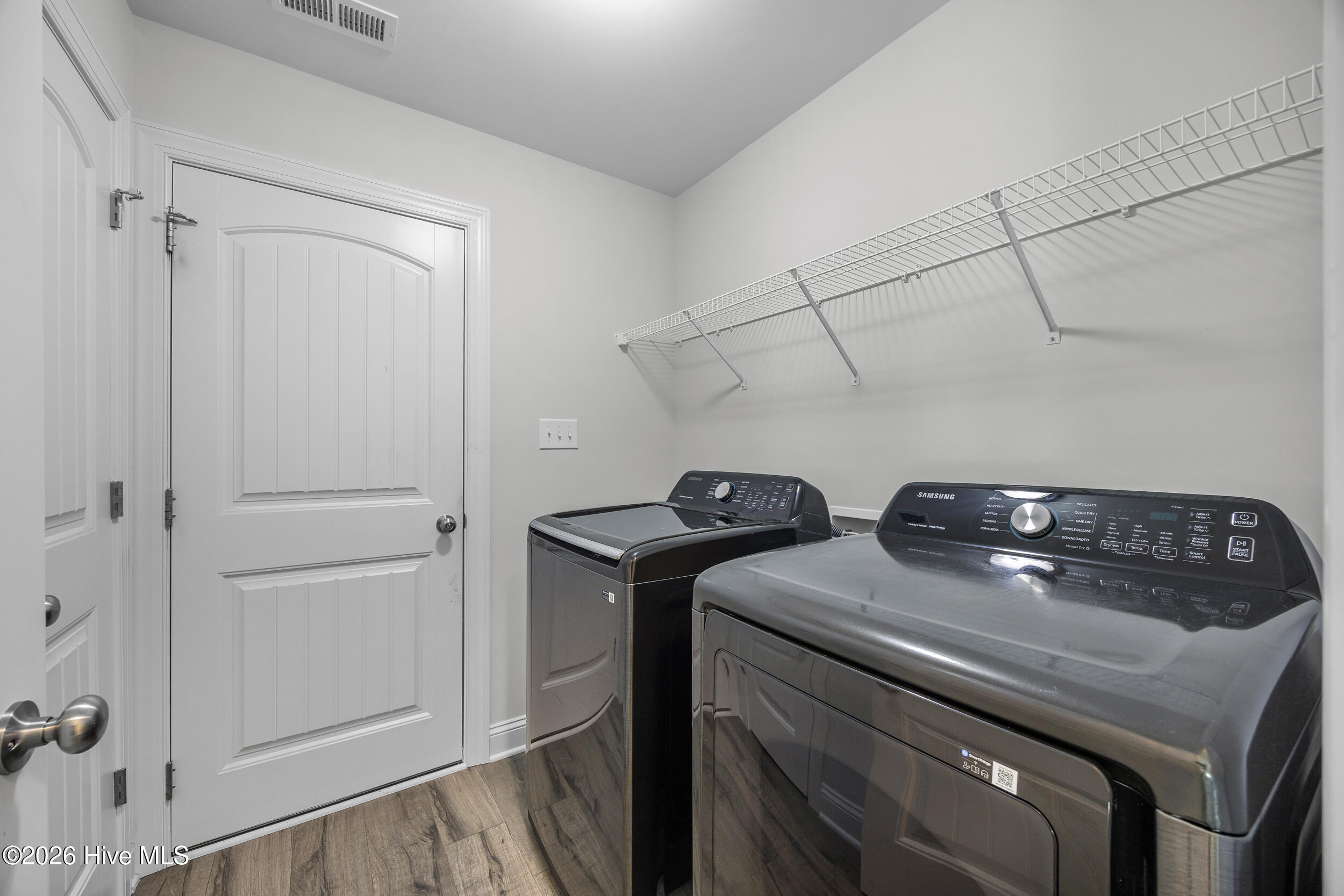 496 Pebble Shore Drive Property Photo 26