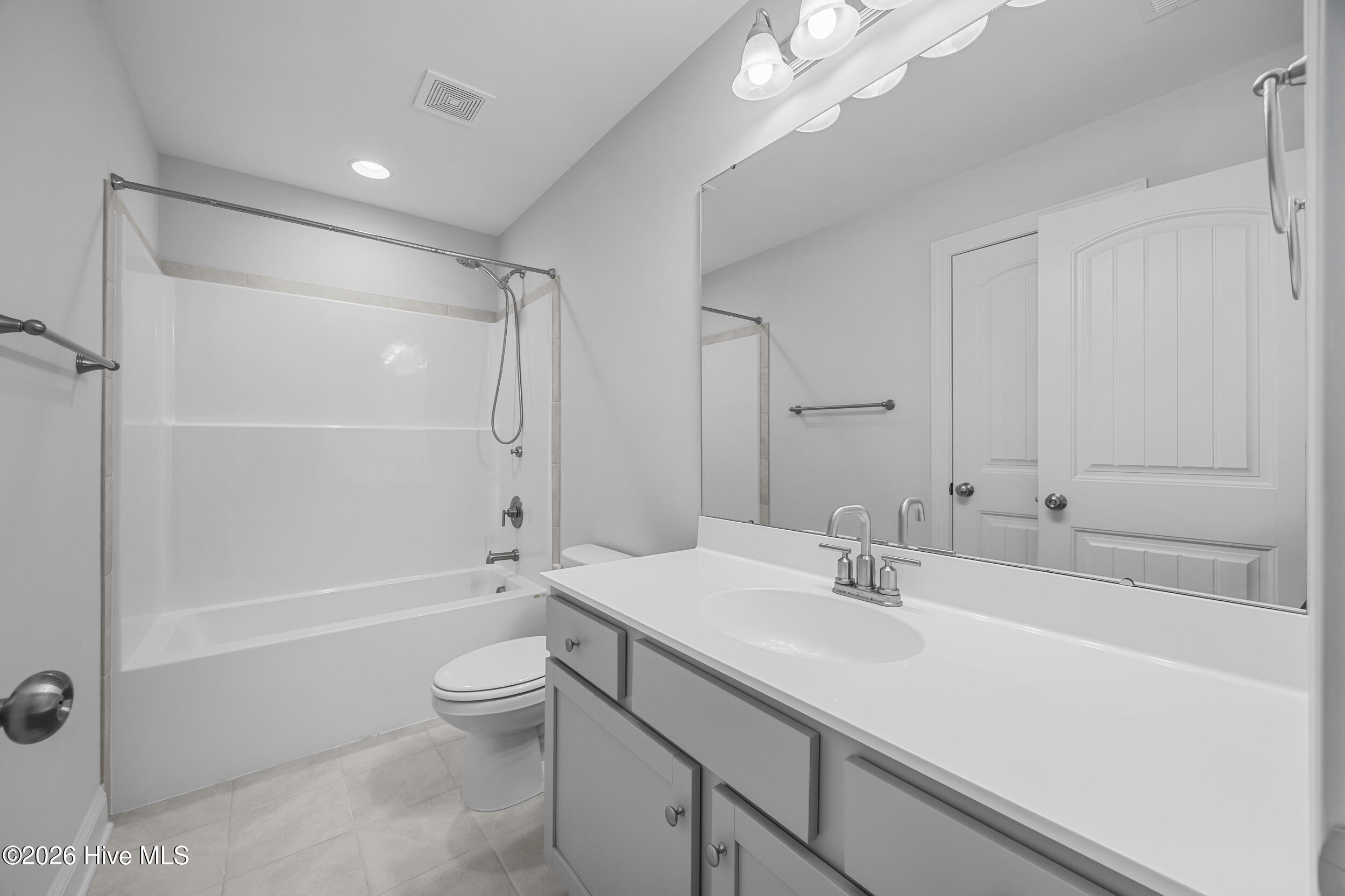 496 Pebble Shore Drive Property Photo 27