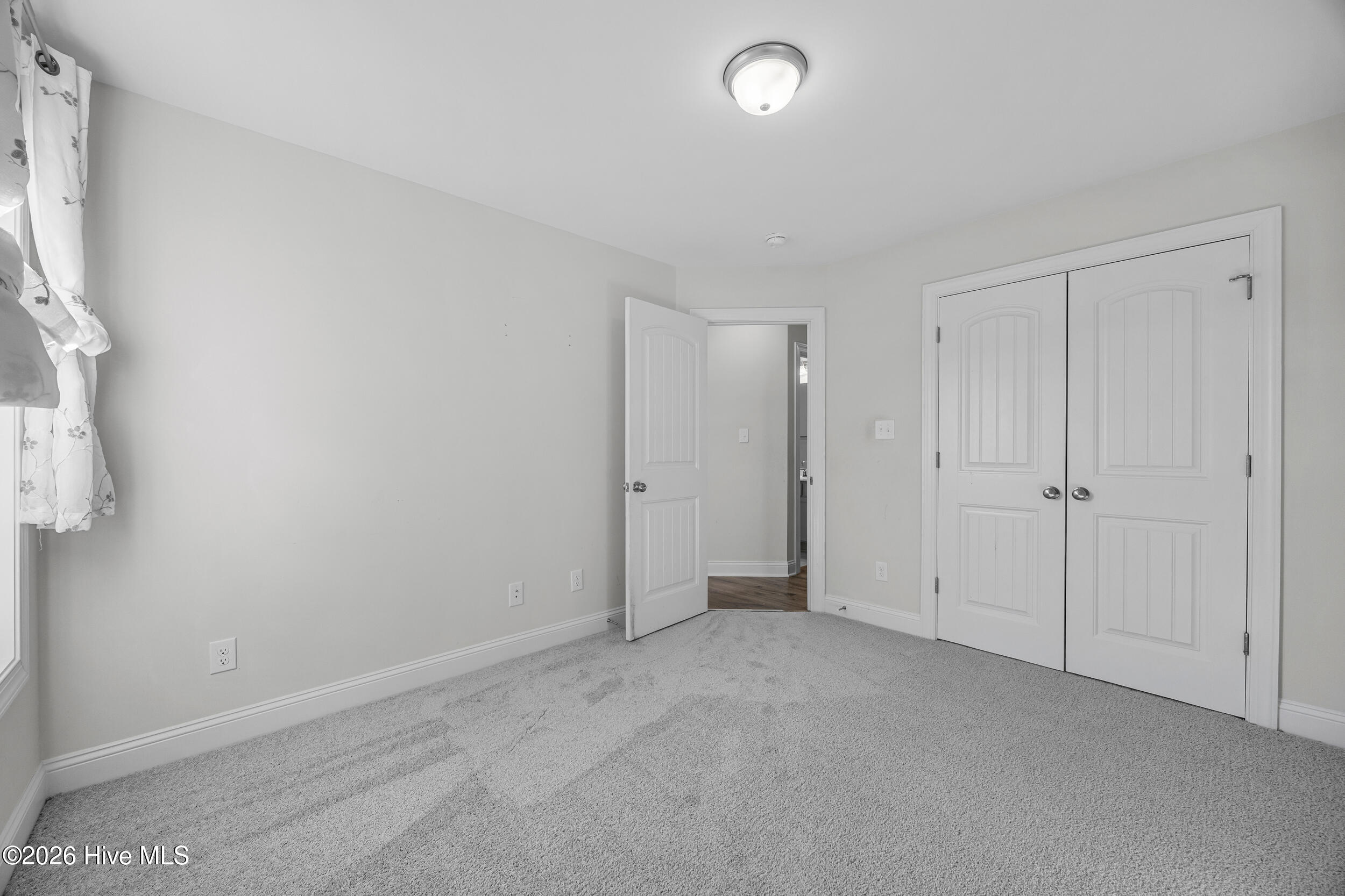 496 Pebble Shore Drive Property Photo 29