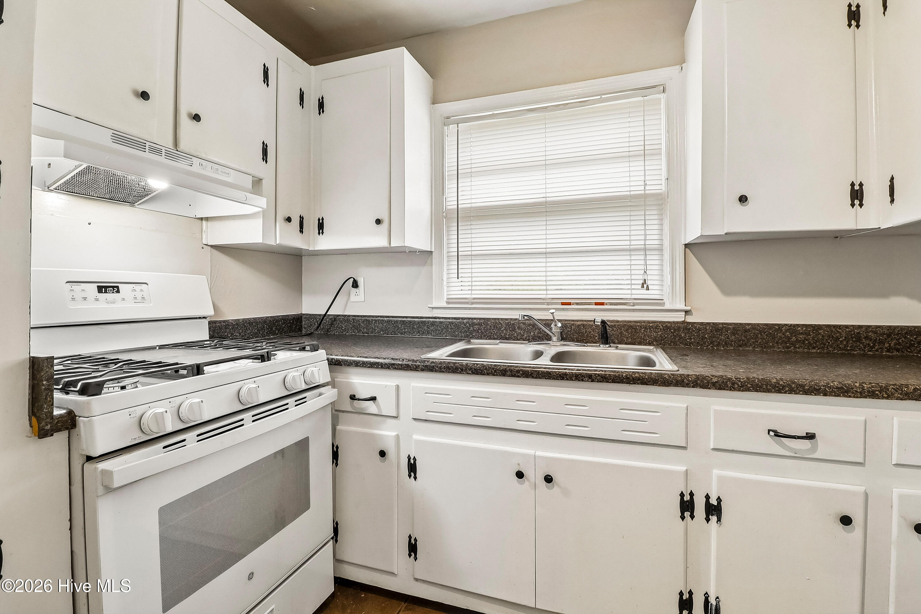 1640 Pendleton Road Property Photo 2