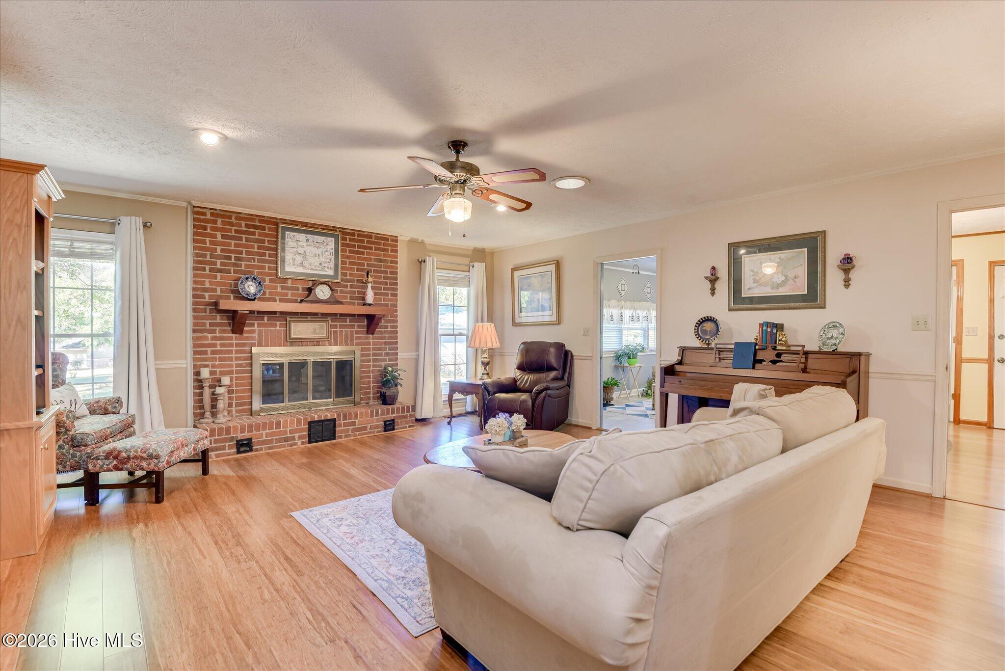 104 Foxhunt Drive Property Photo 3