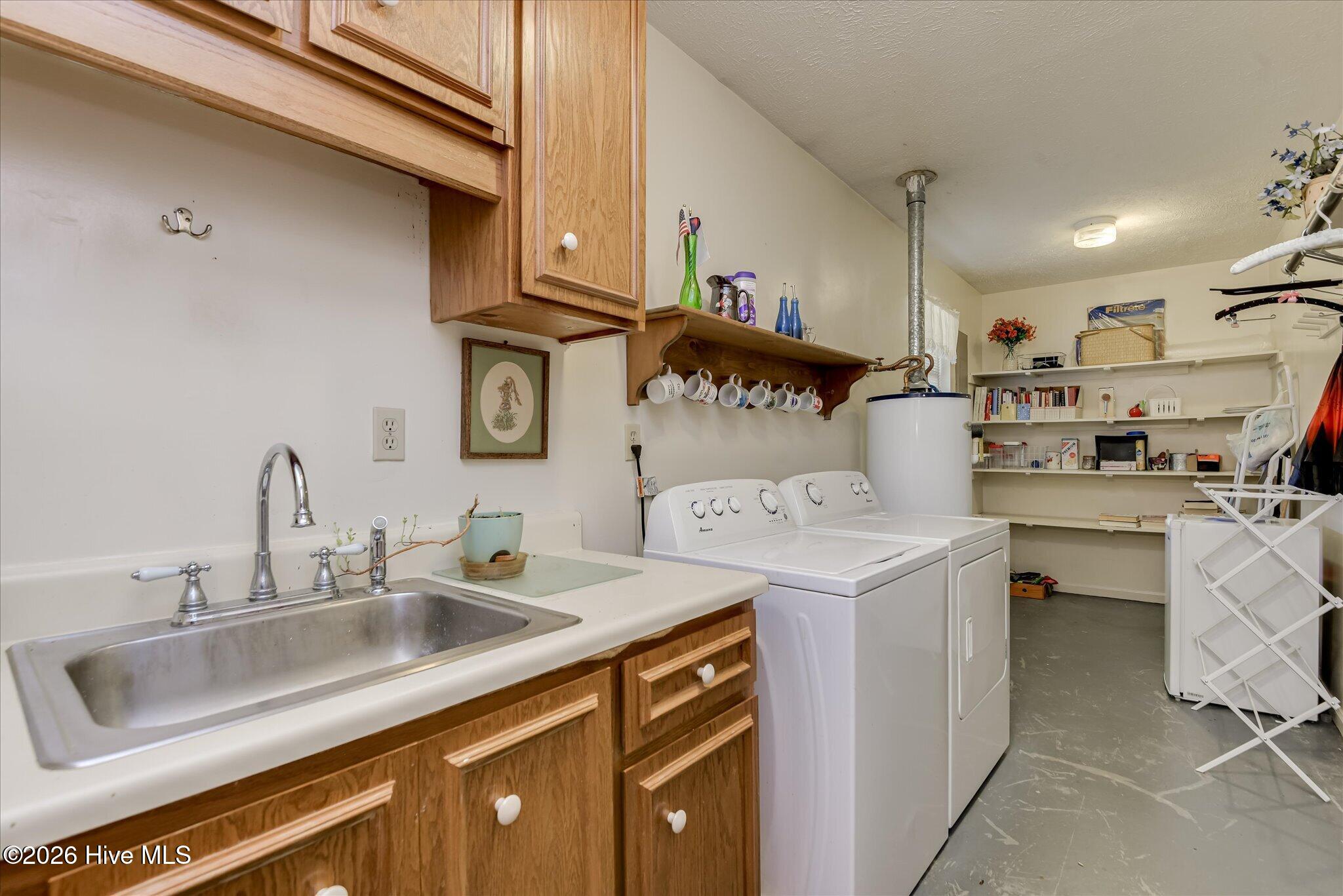 104 Foxhunt Drive Property Photo 18