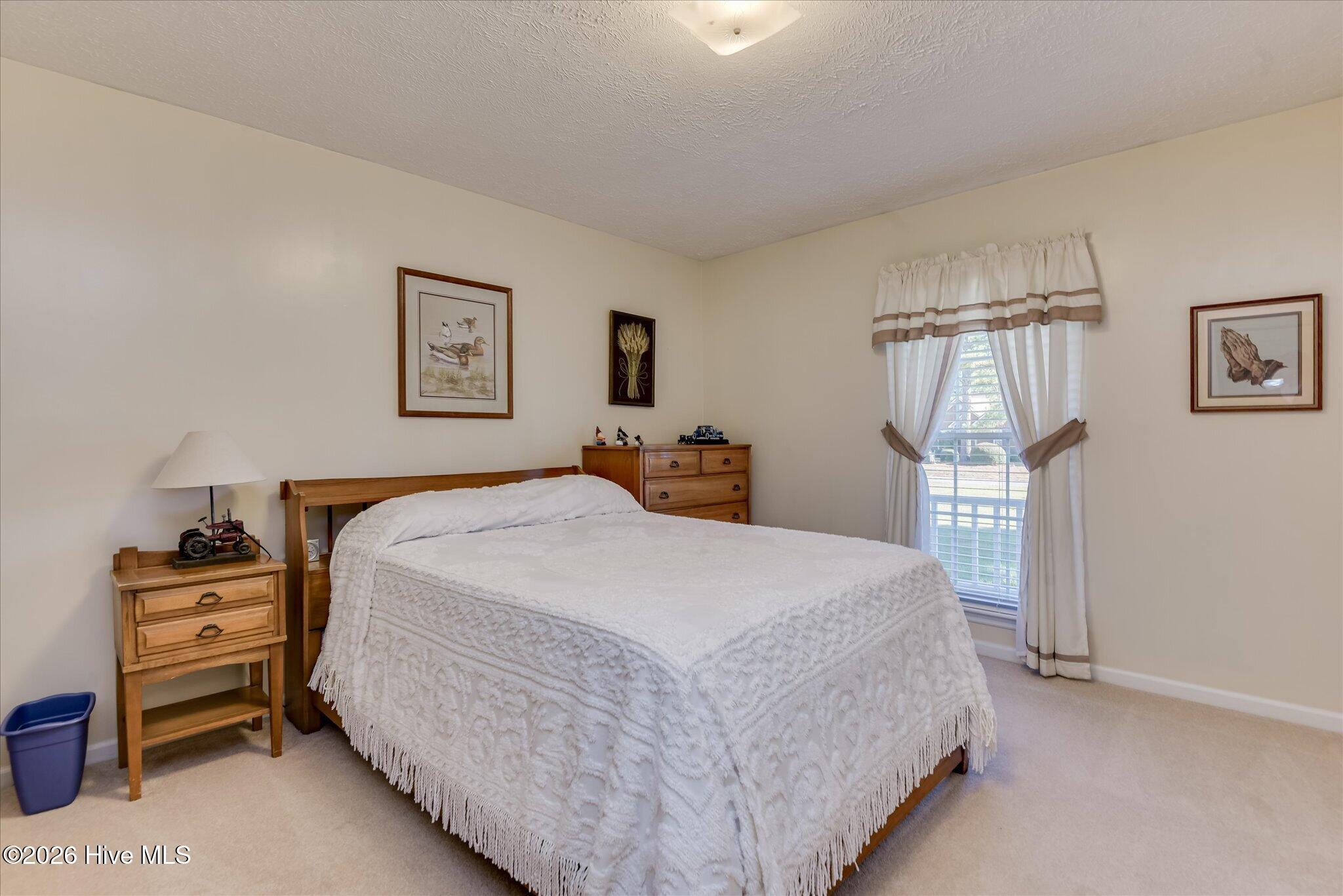 104 Foxhunt Drive Property Photo 33