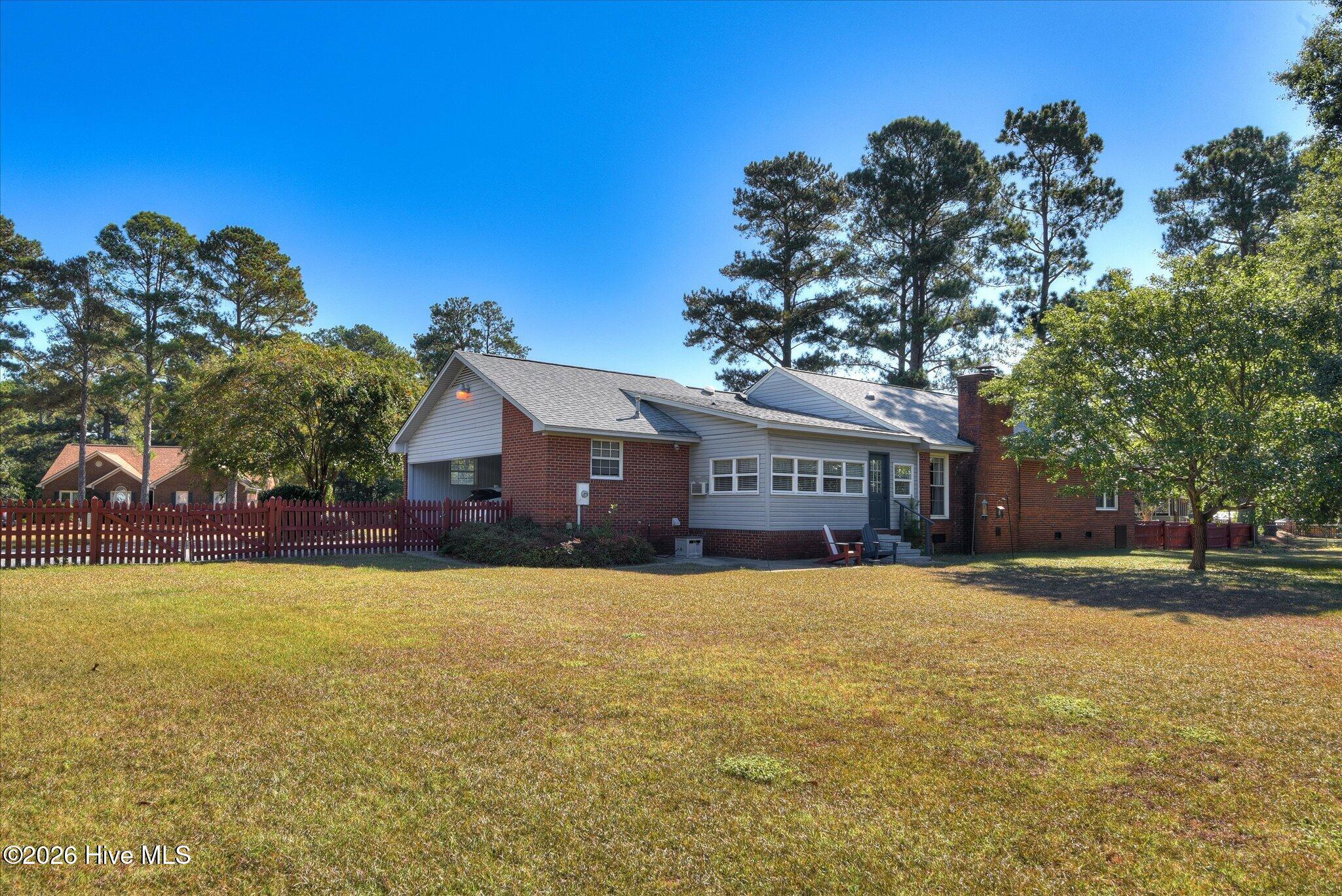 104 Foxhunt Drive Property Photo 36