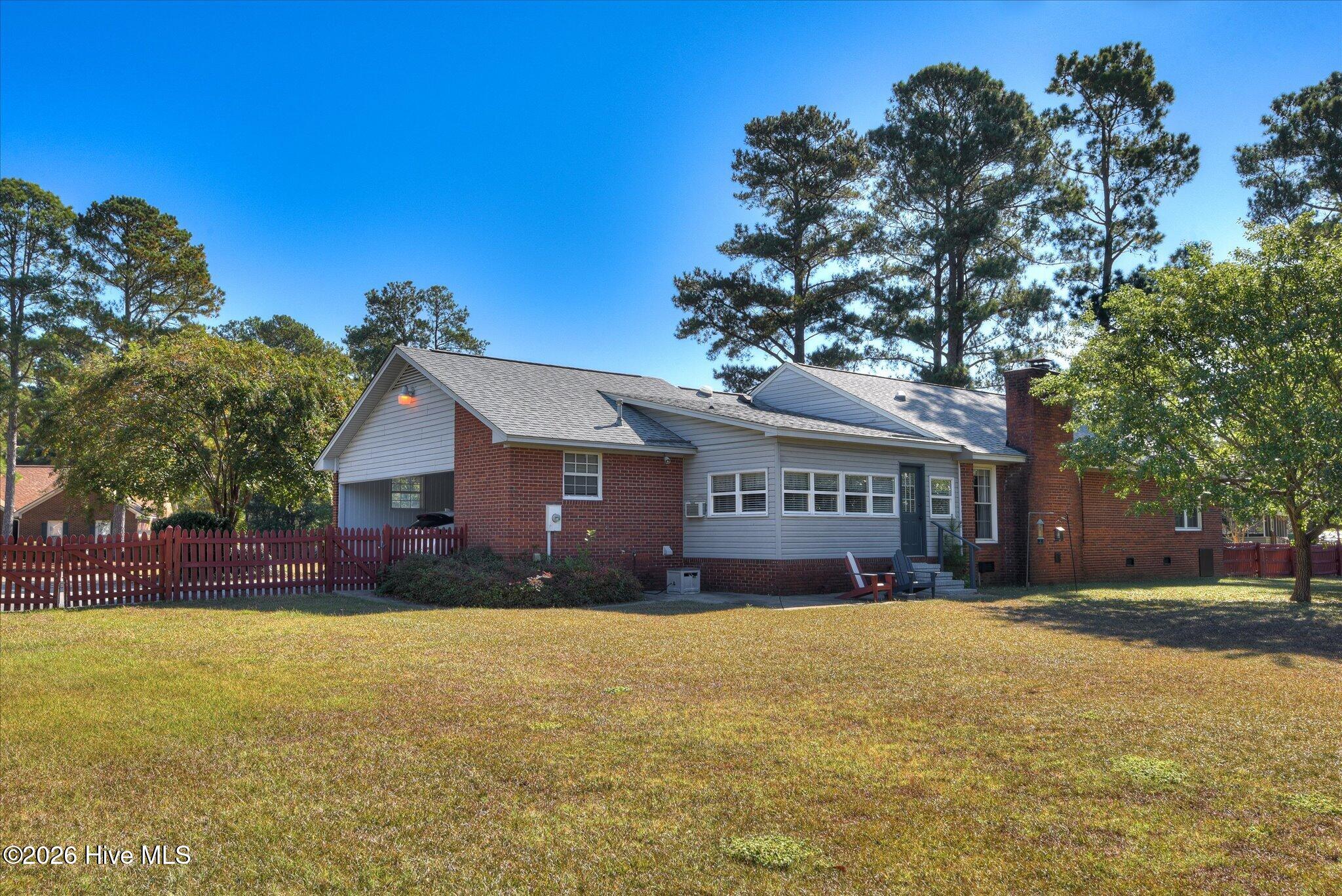 104 Foxhunt Drive Property Photo 37