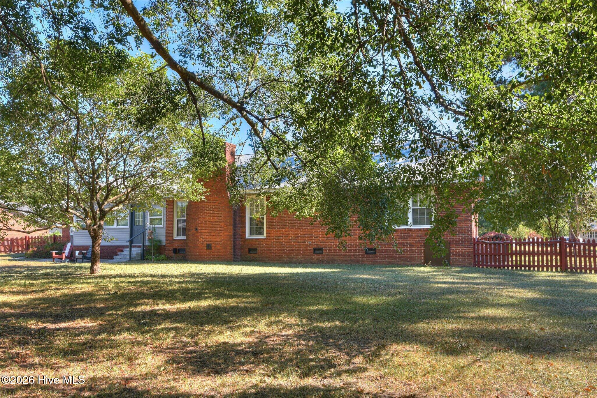 104 Foxhunt Drive Property Photo 41
