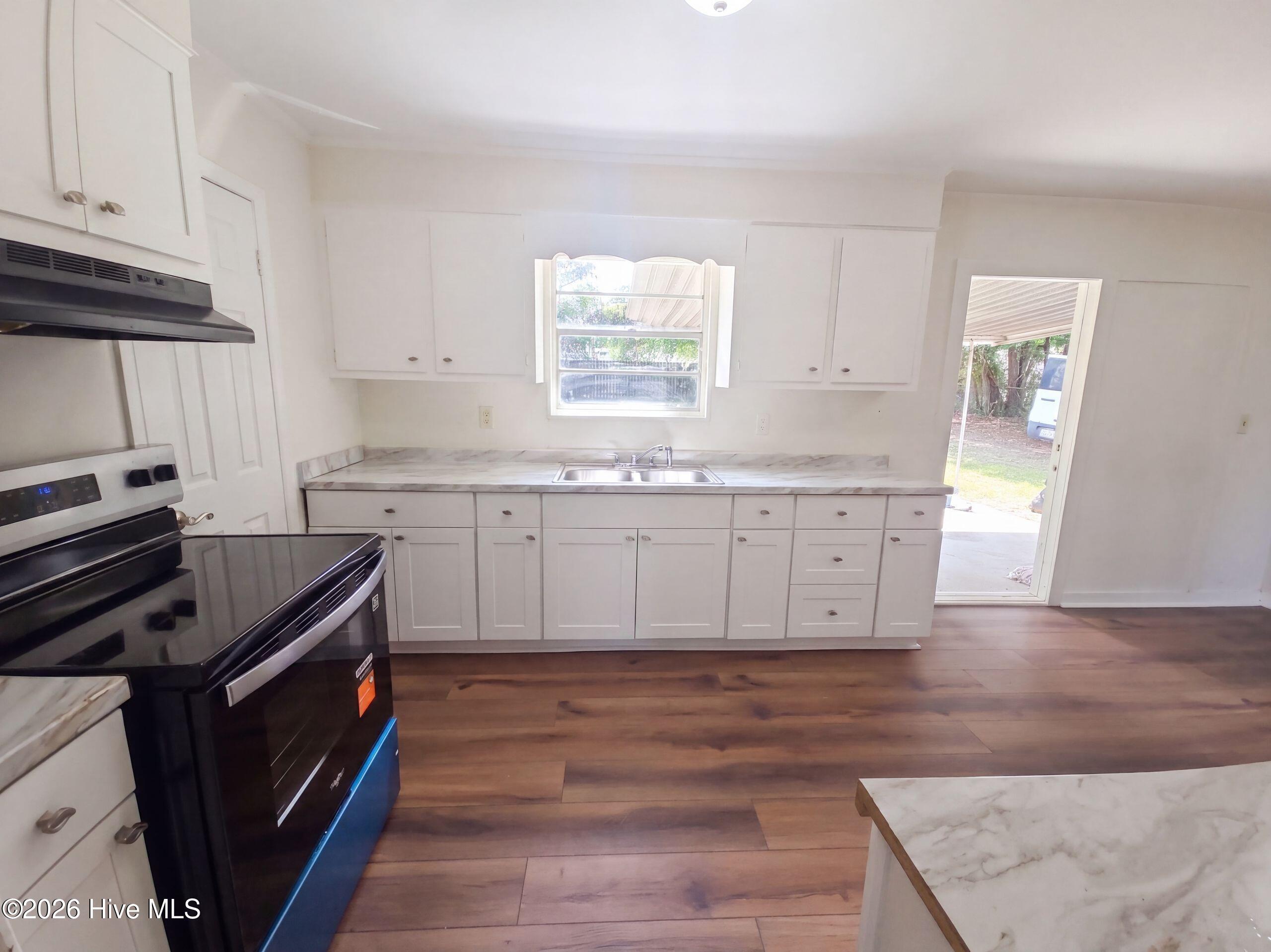 1812 Empress Avenue Property Photo 2
