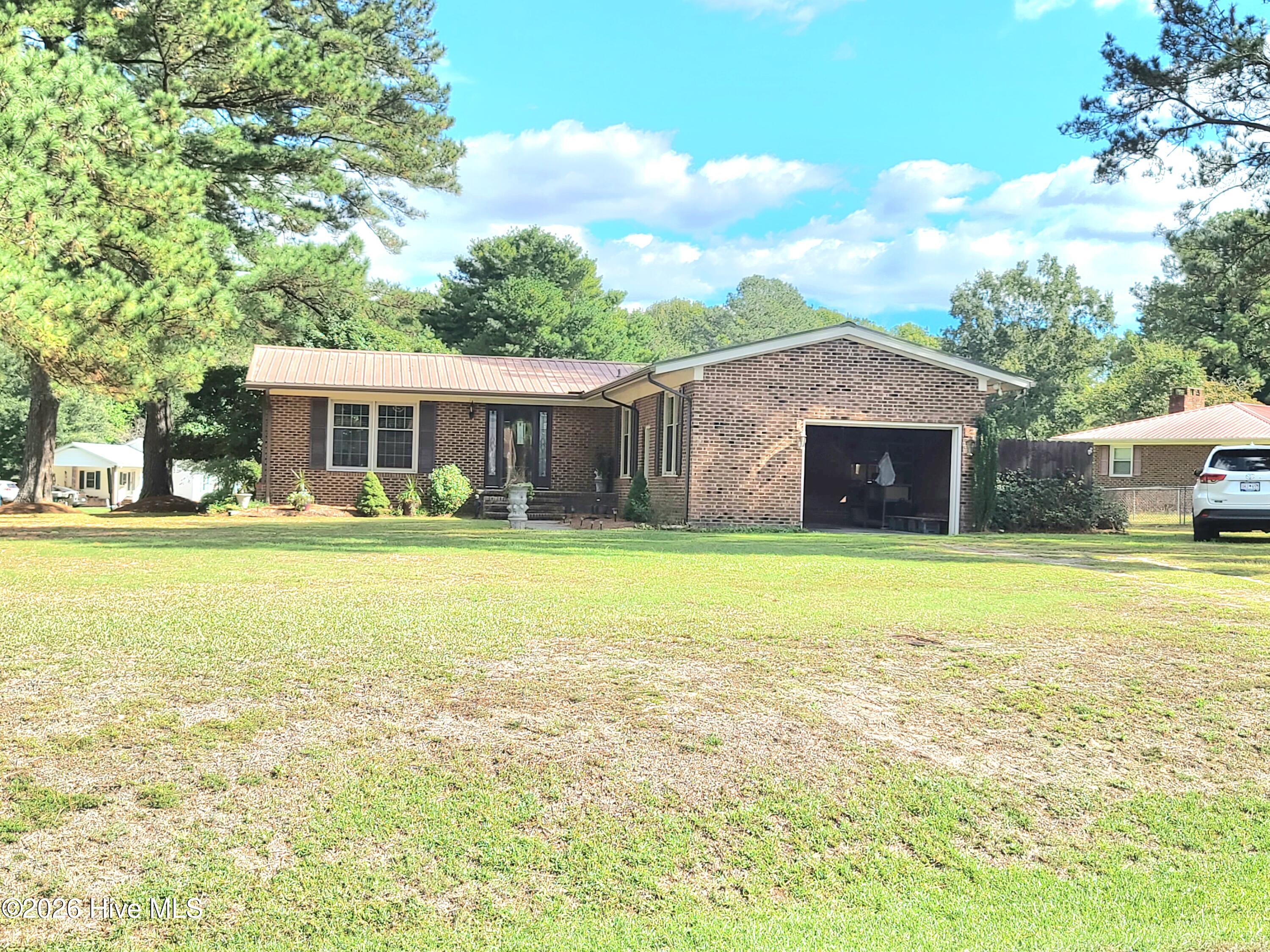 2113 Westwood Drive Property Photo 1