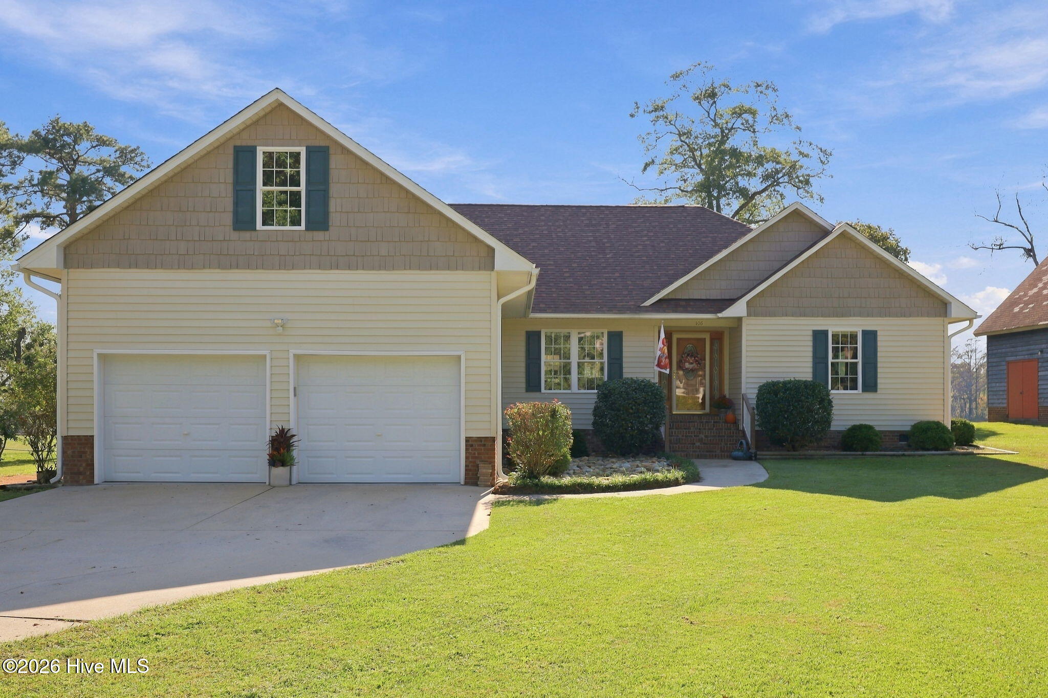 106 Arbor Drive Property Photo 2