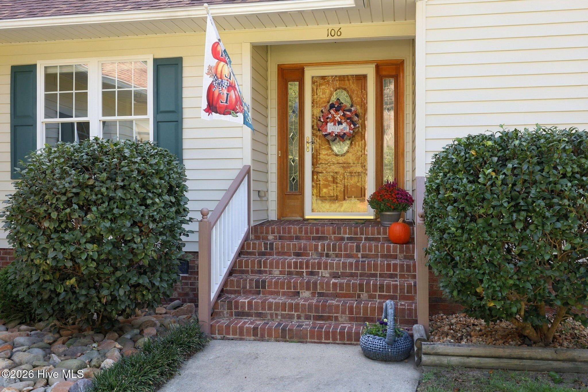 106 Arbor Drive Property Photo 3