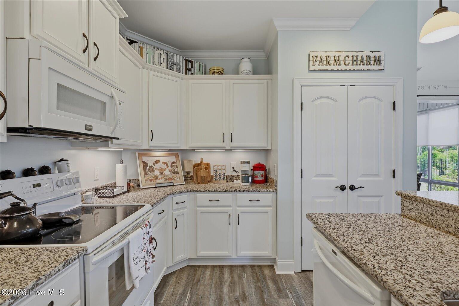 8175 Garden Pointe Drive Ne Property Photo 14