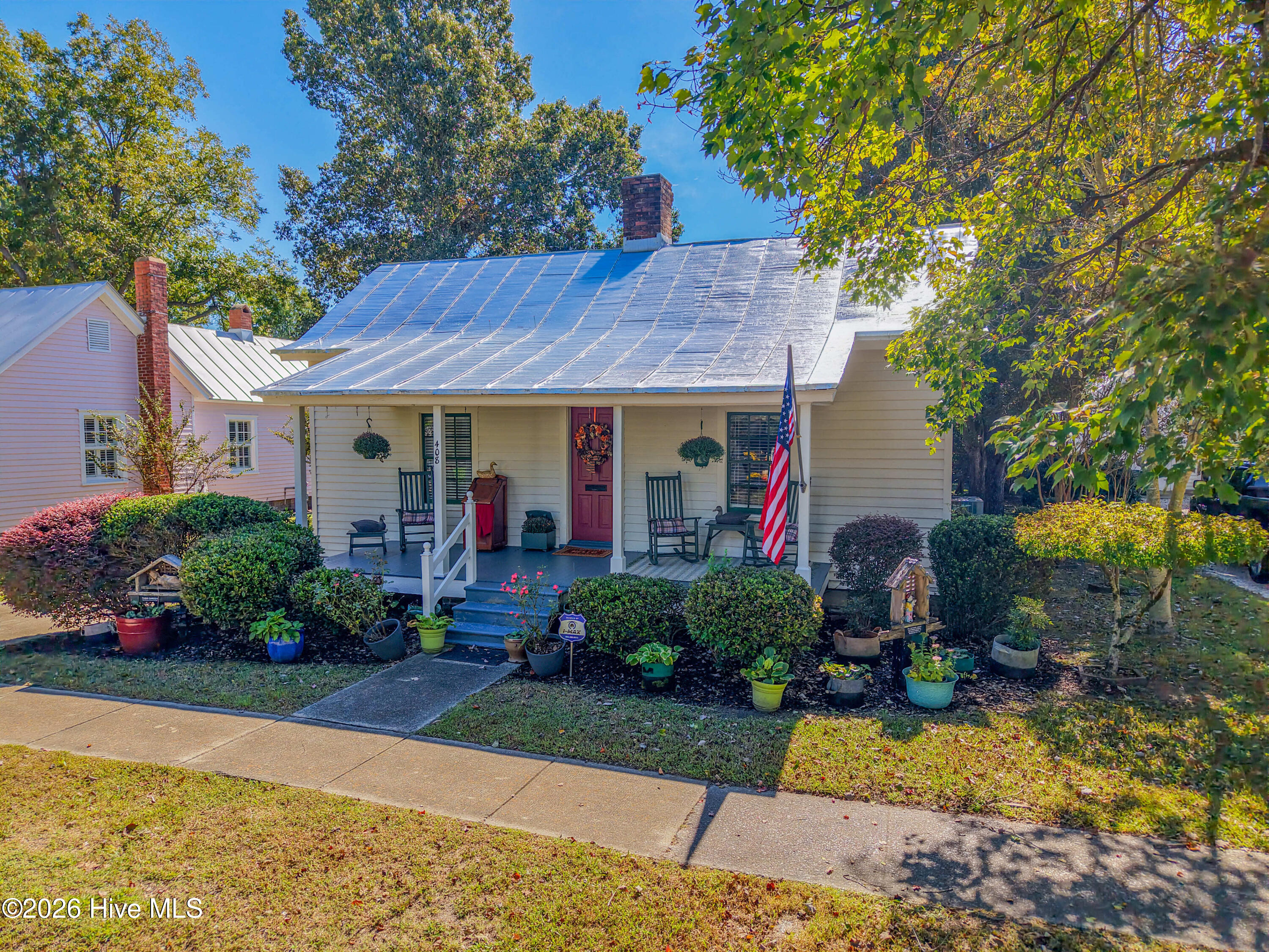 408 Phillips Street Property Photo 1