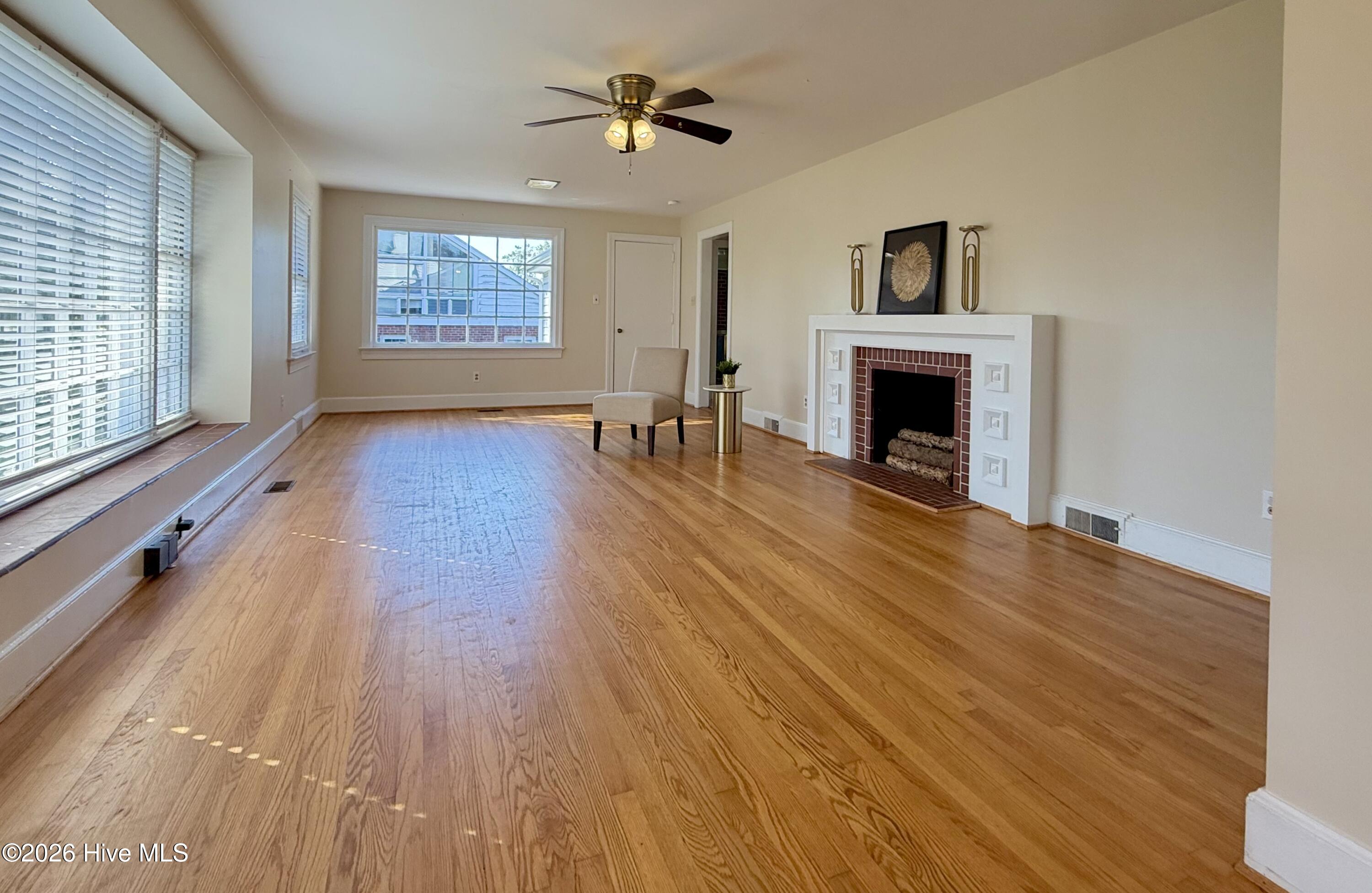 1008 Rhem Street Property Photo 5