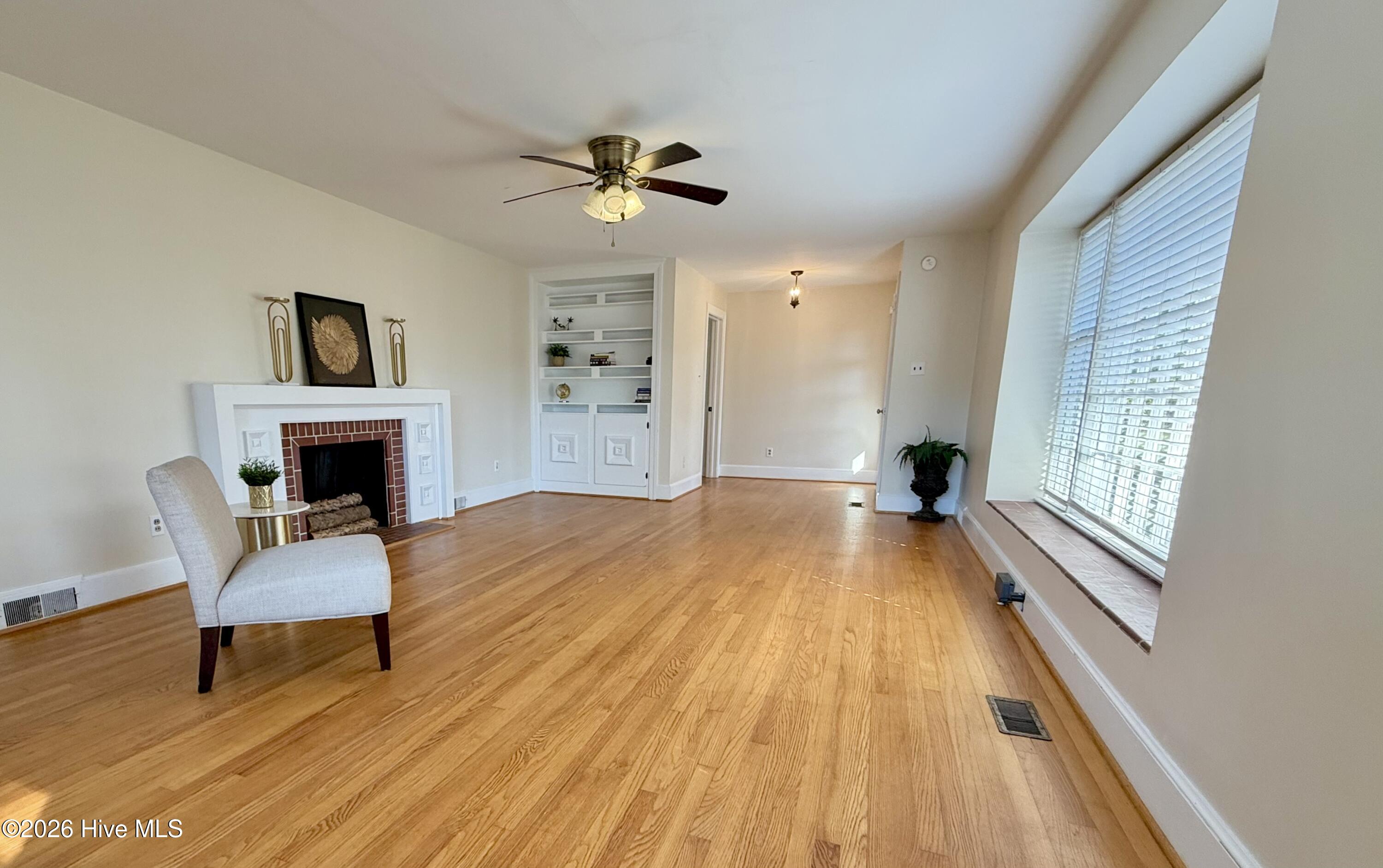 1008 Rhem Street Property Photo 6