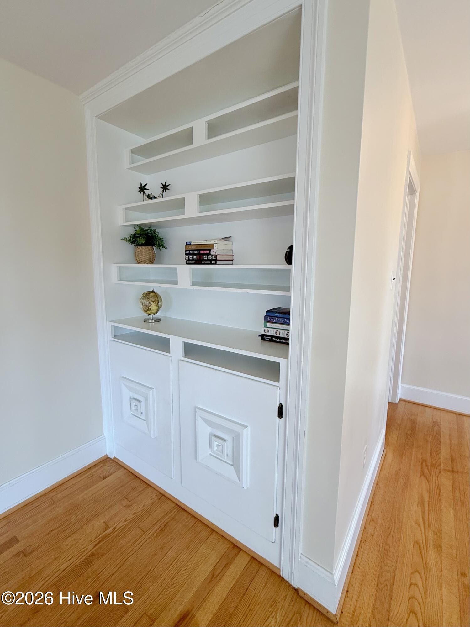 1008 Rhem Street Property Photo 10