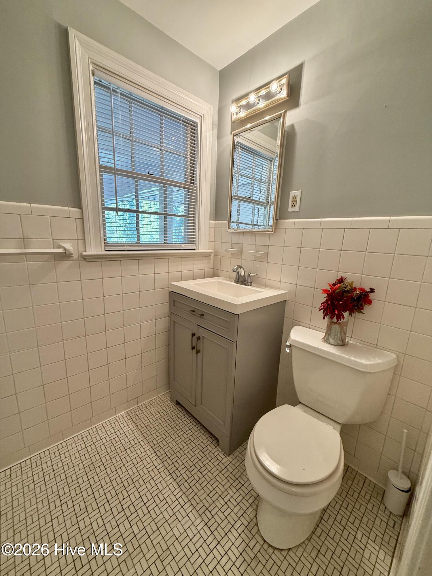 1008 Rhem Street Property Photo 35