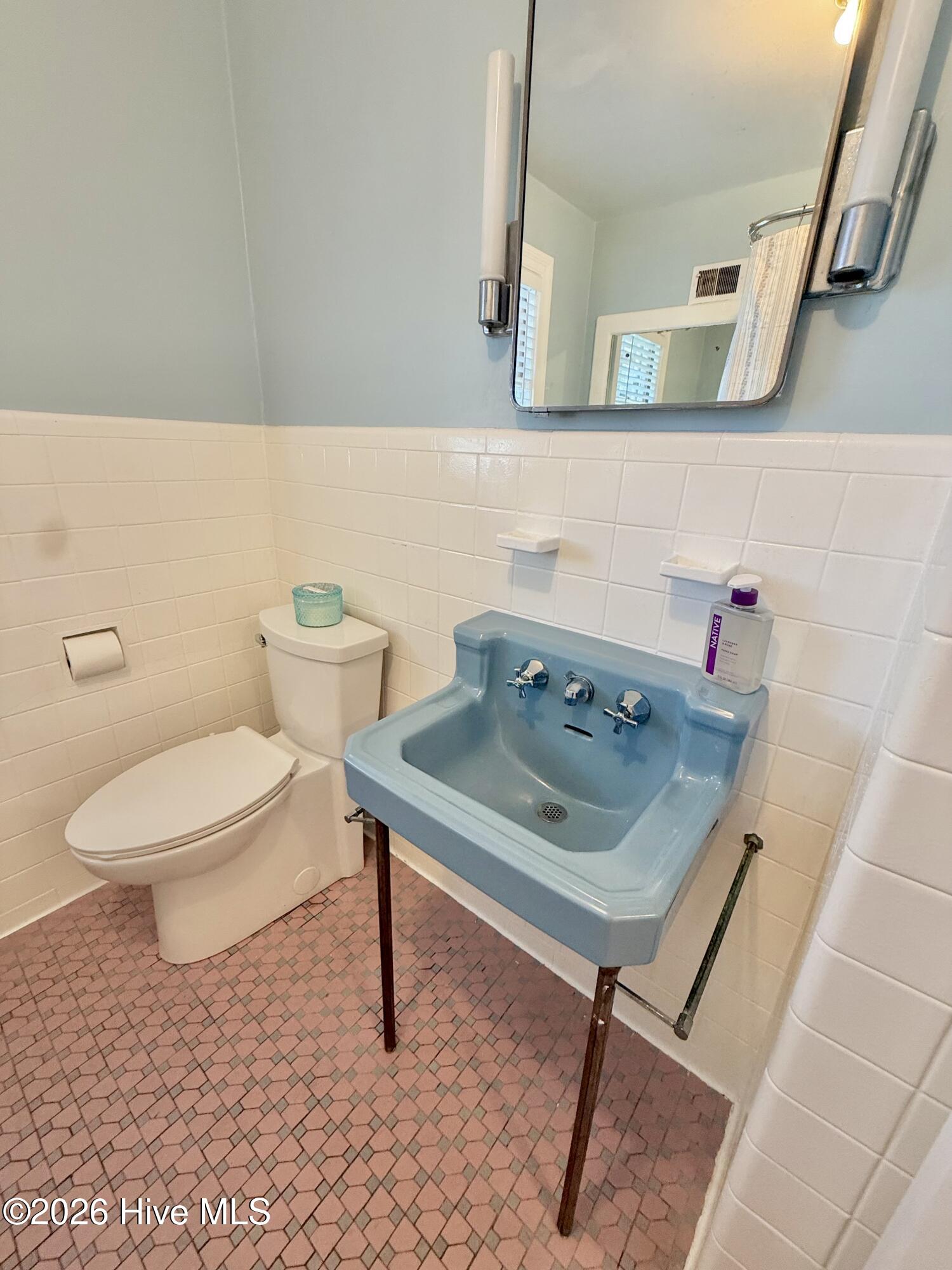 1008 Rhem Street Property Photo 43