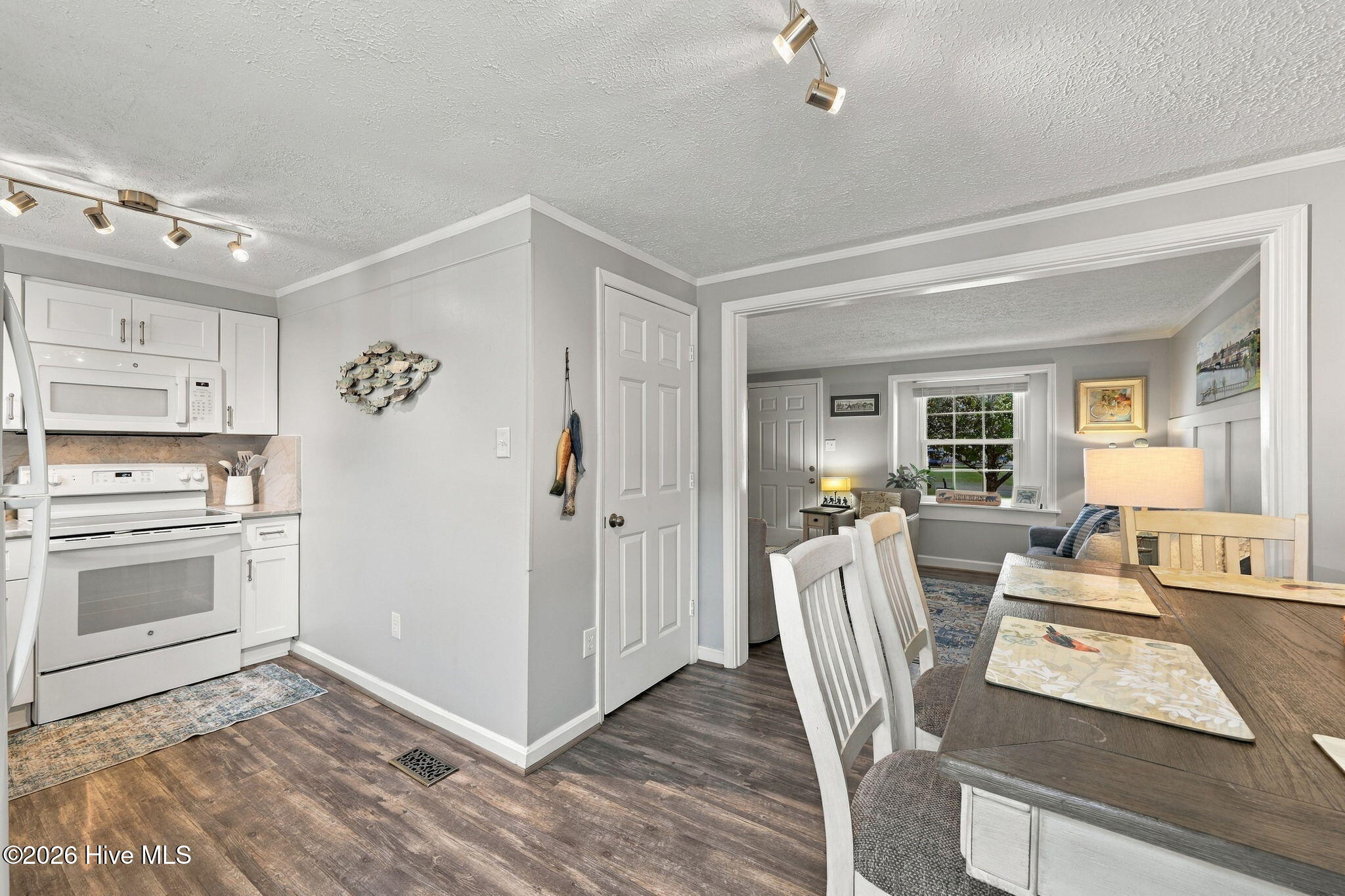 314 River Walk Property Photo 15