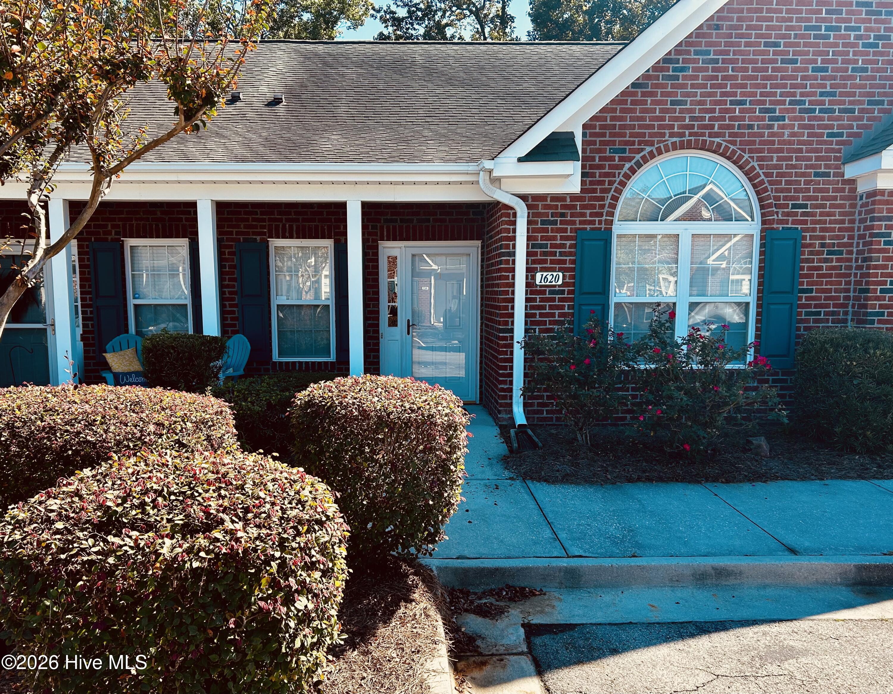 1620 Honeybee Lane Property Photo 1