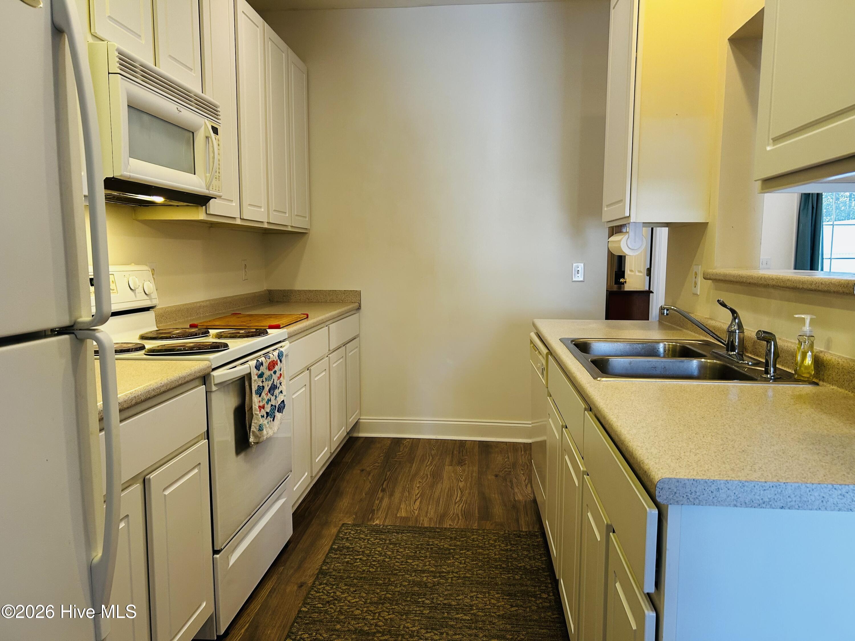 1620 Honeybee Lane Property Photo 6