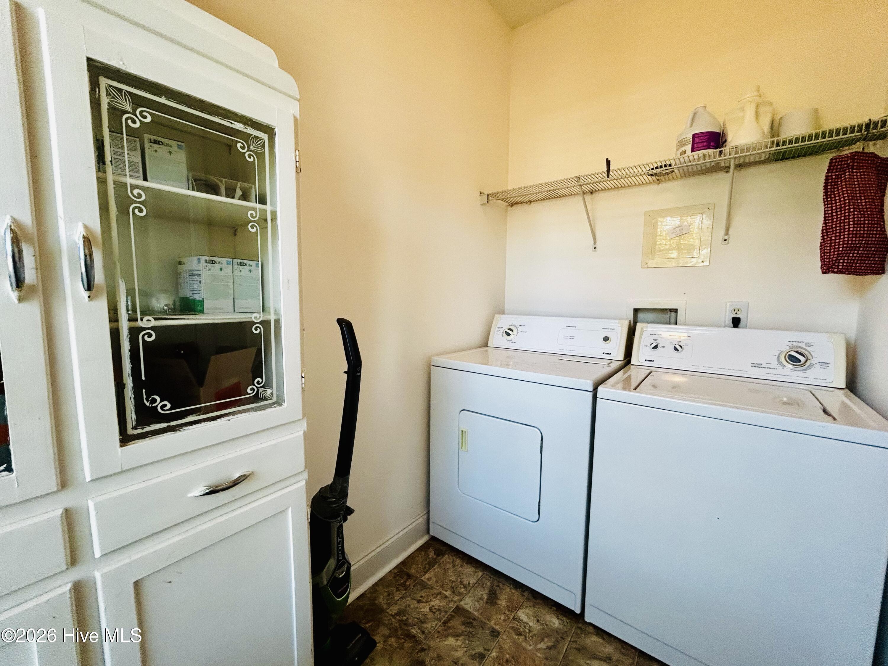 1620 Honeybee Lane Property Photo 18
