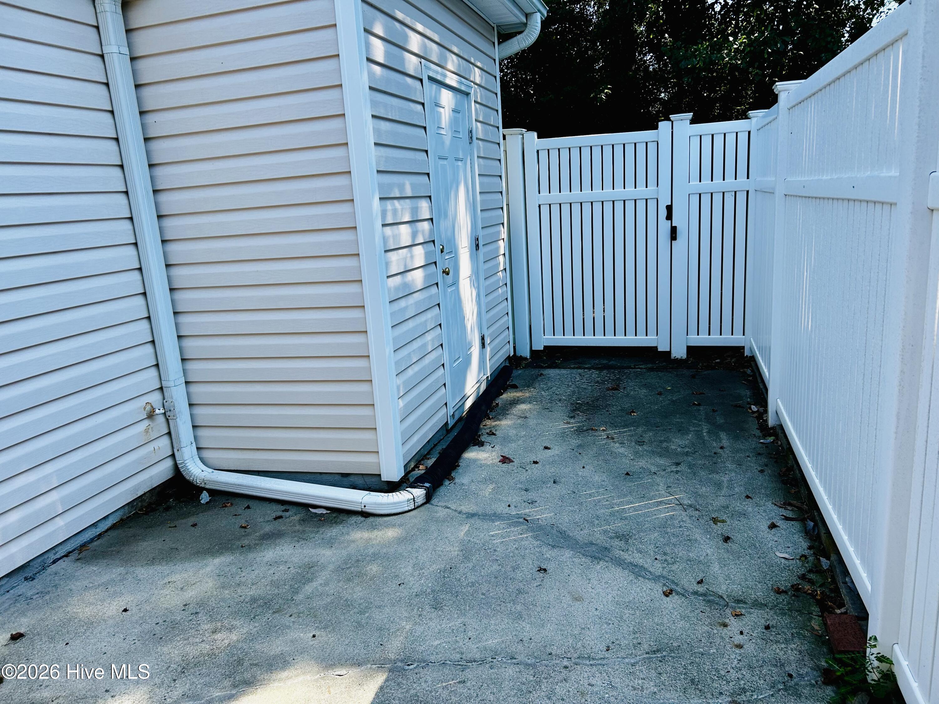 1620 Honeybee Lane Property Photo 22
