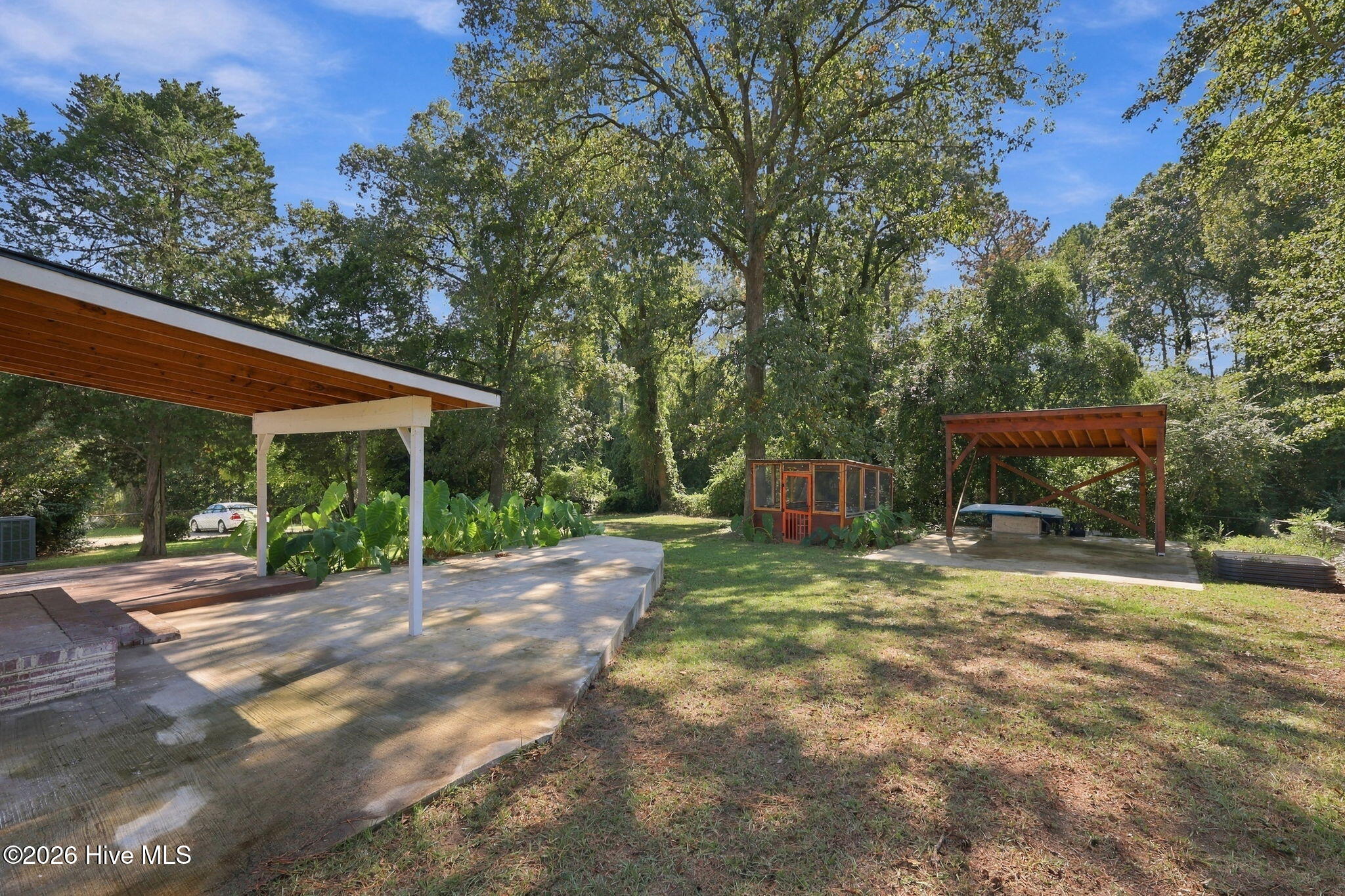 6129 Louise Street Property Photo 29