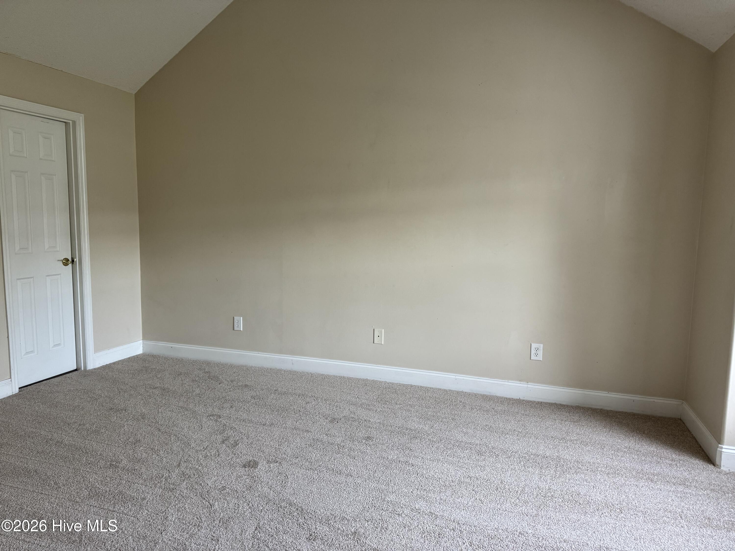 112 Inge Court Property Photo 4