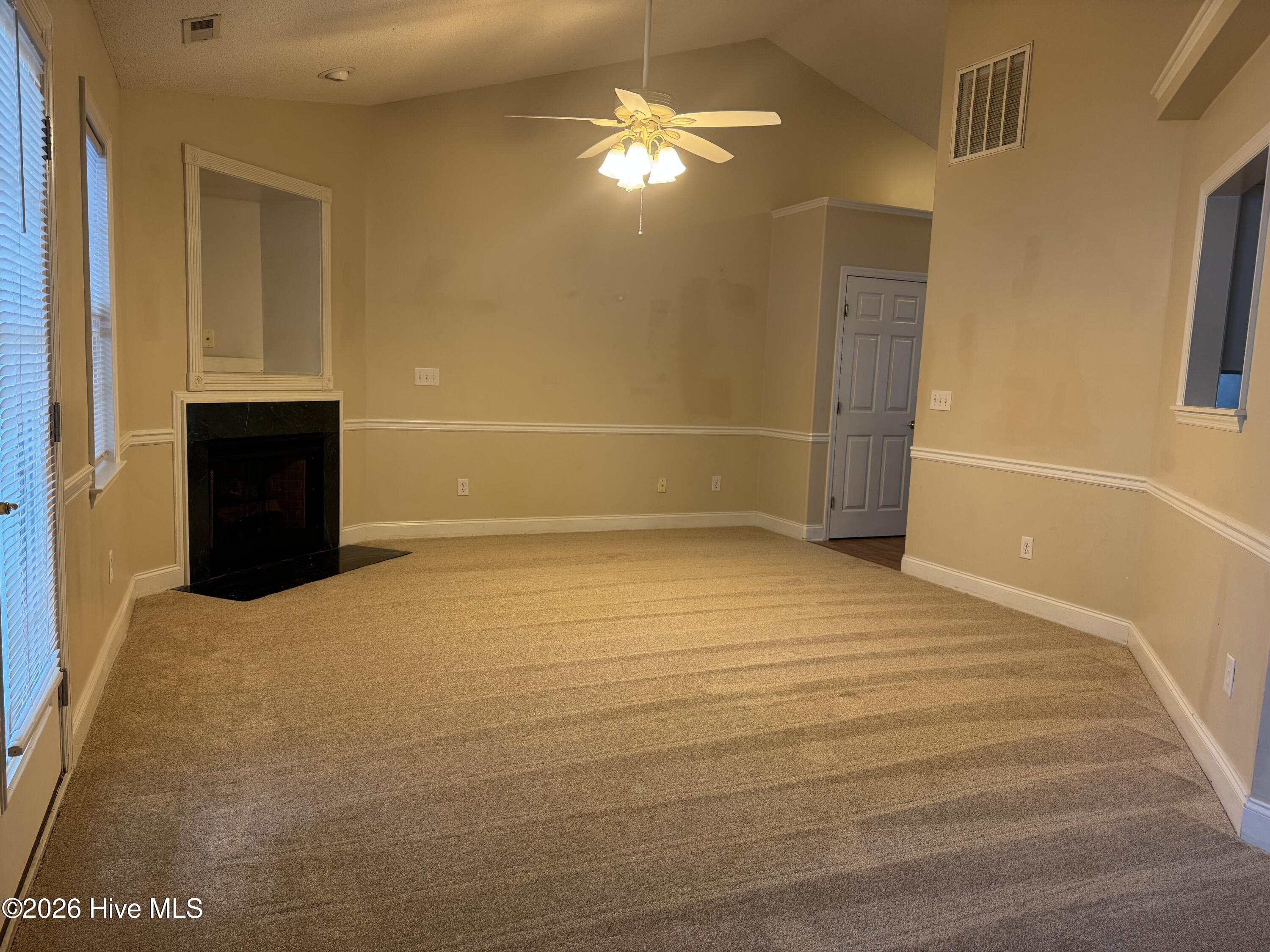 112 Inge Court Property Photo 6