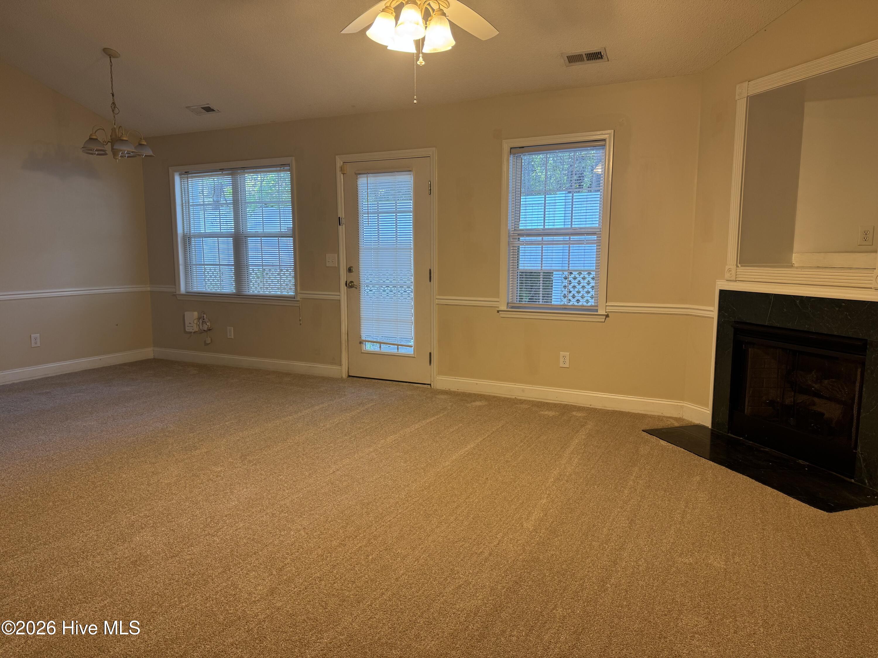 112 Inge Court Property Photo 7