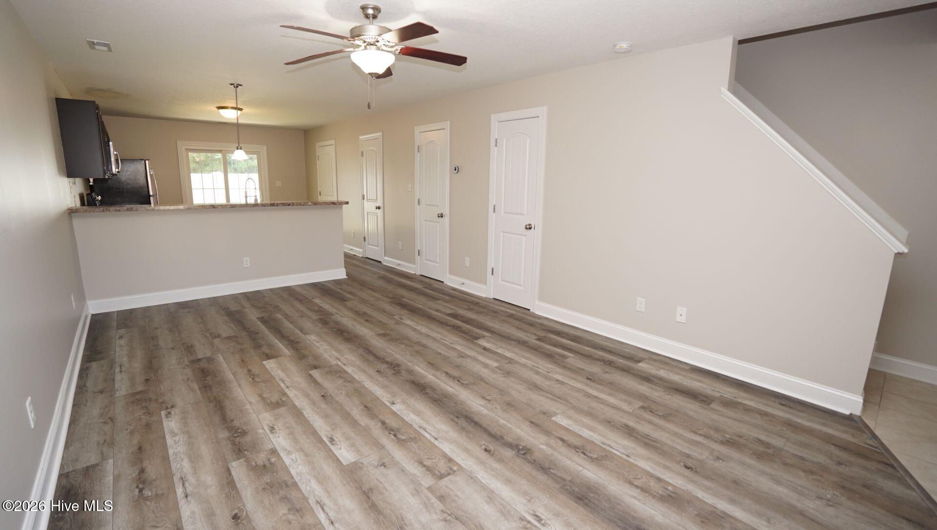 103 W Murrow Lane Property Photo 2