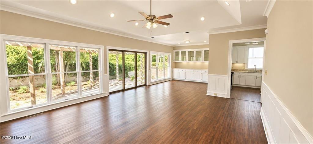 6 Conifer Square Property Photo 10