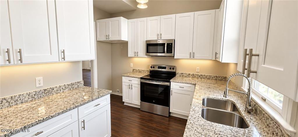 6 Conifer Square Property Photo 17