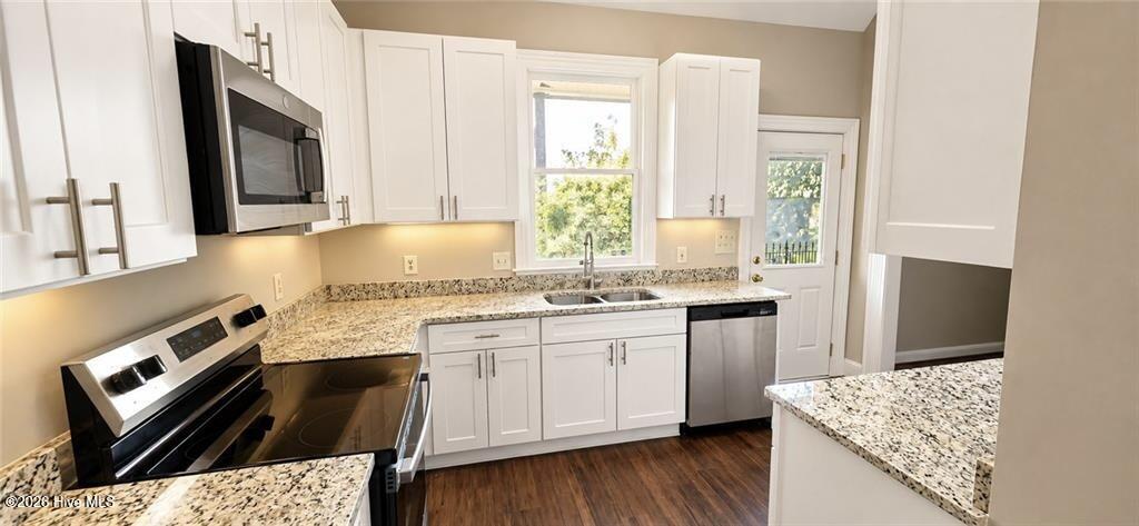 6 Conifer Square Property Photo 18