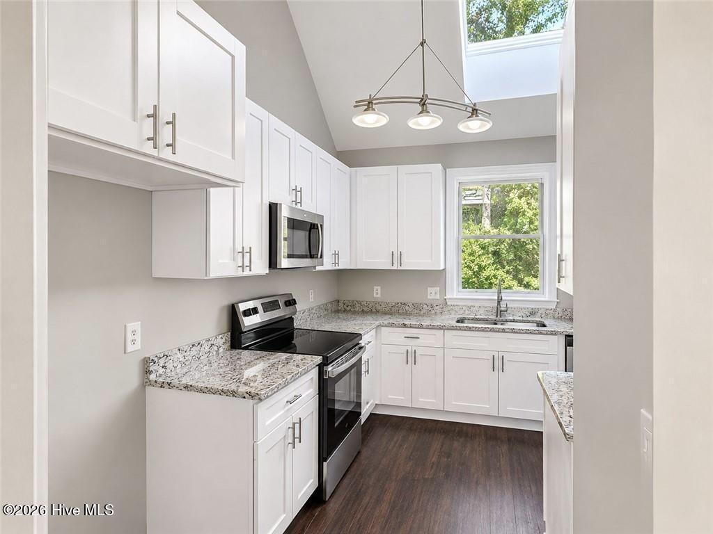 6 Conifer Square Property Photo 19