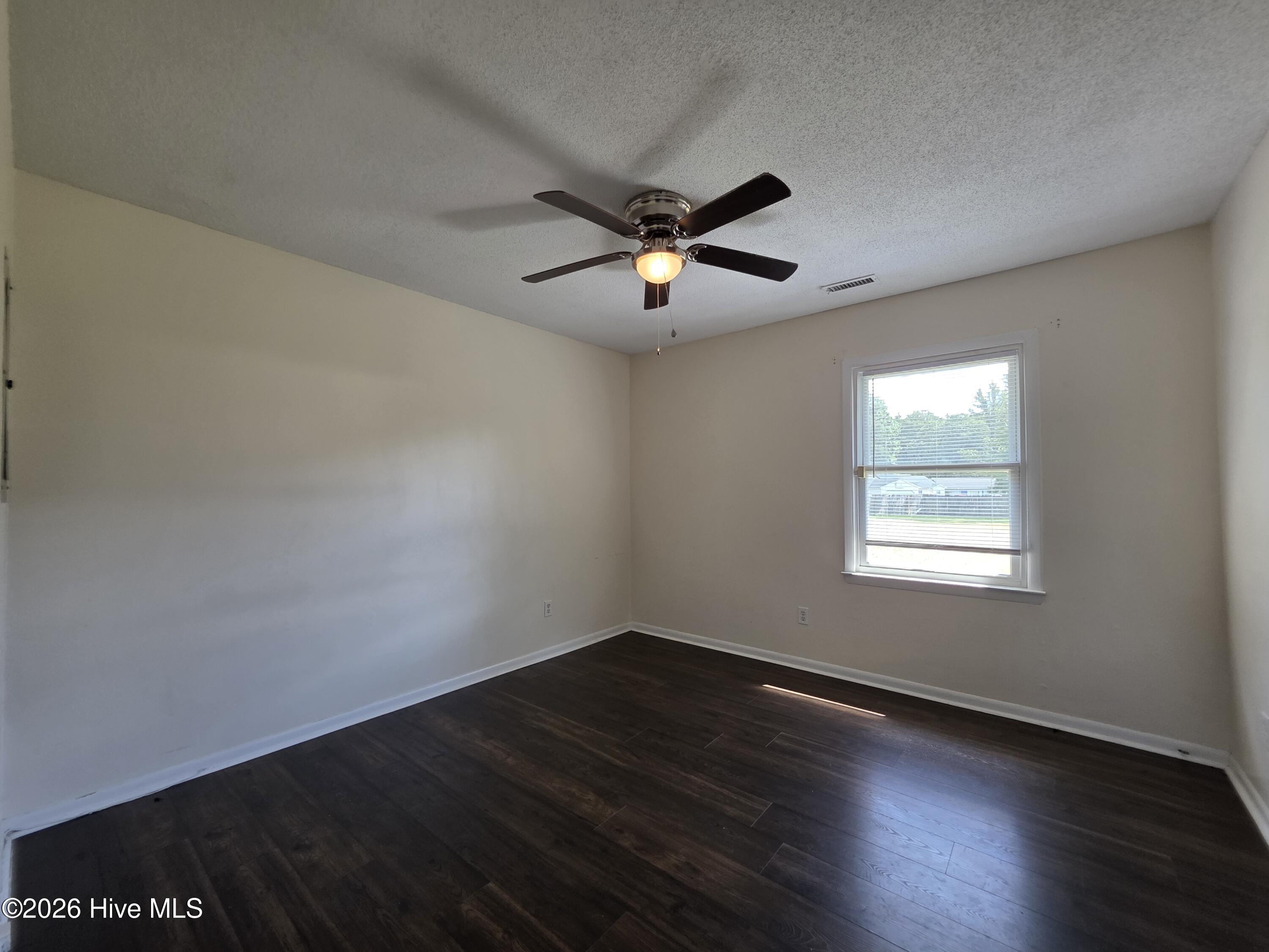 1011 Blue Leaf Place Property Photo 3