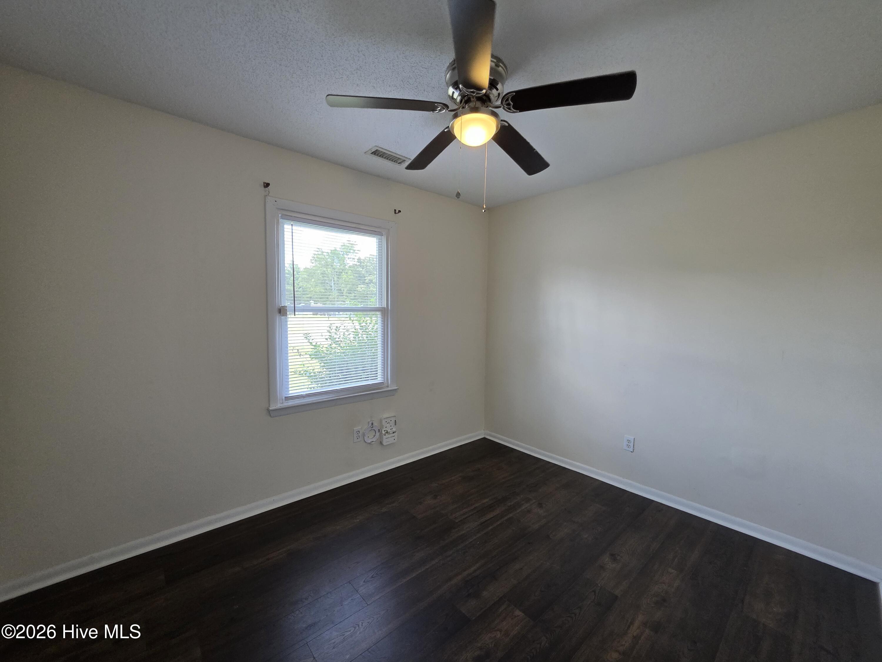1011 Blue Leaf Place Property Photo 10