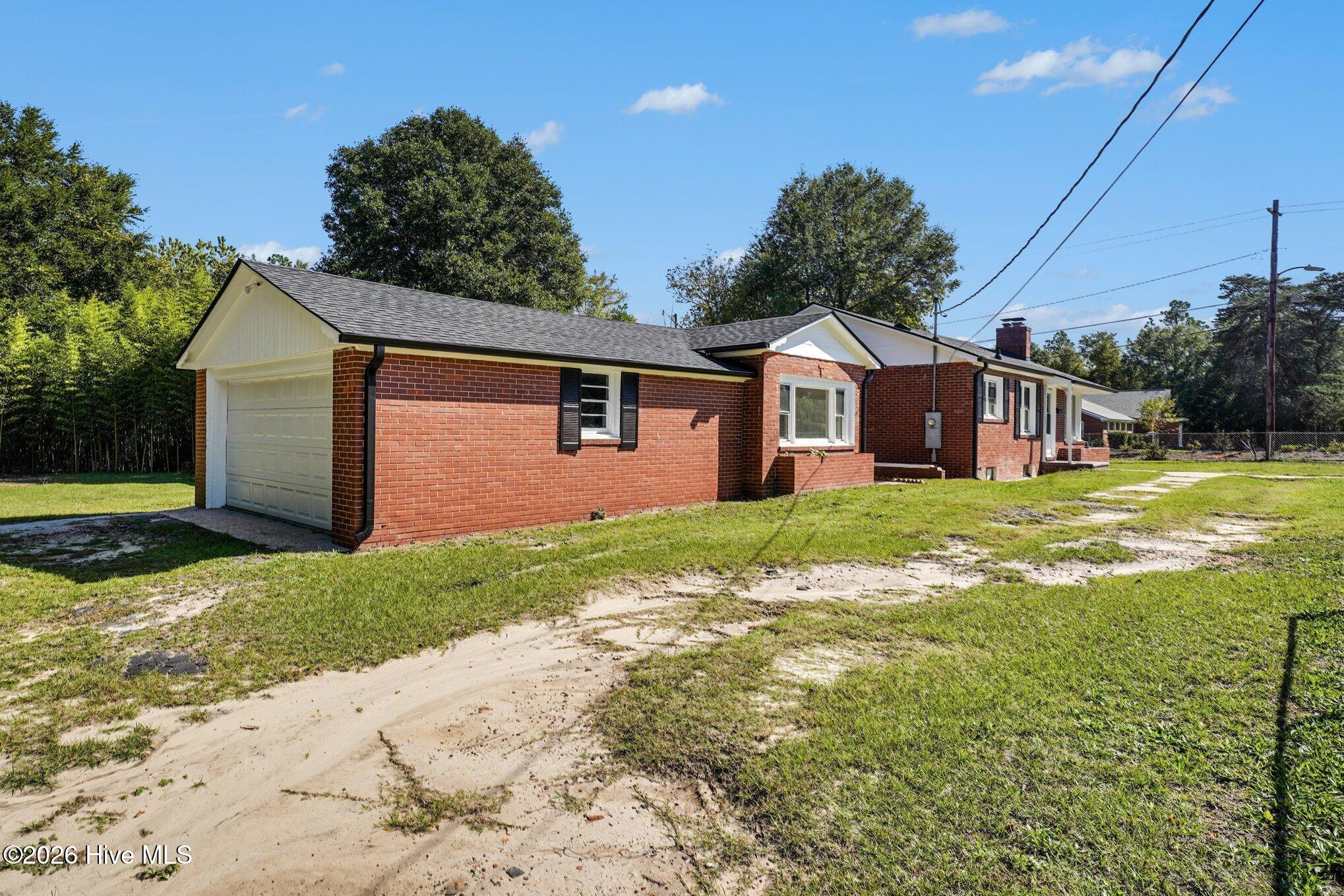 1009 W New Hampshire Avenue Property Photo 3