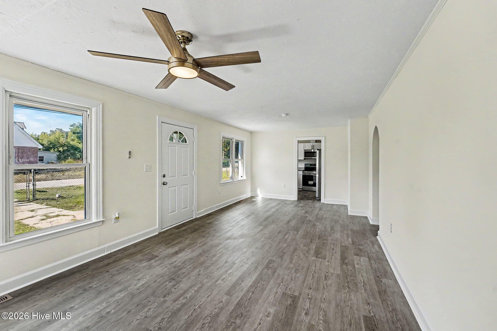 1009 W New Hampshire Avenue Property Photo 5