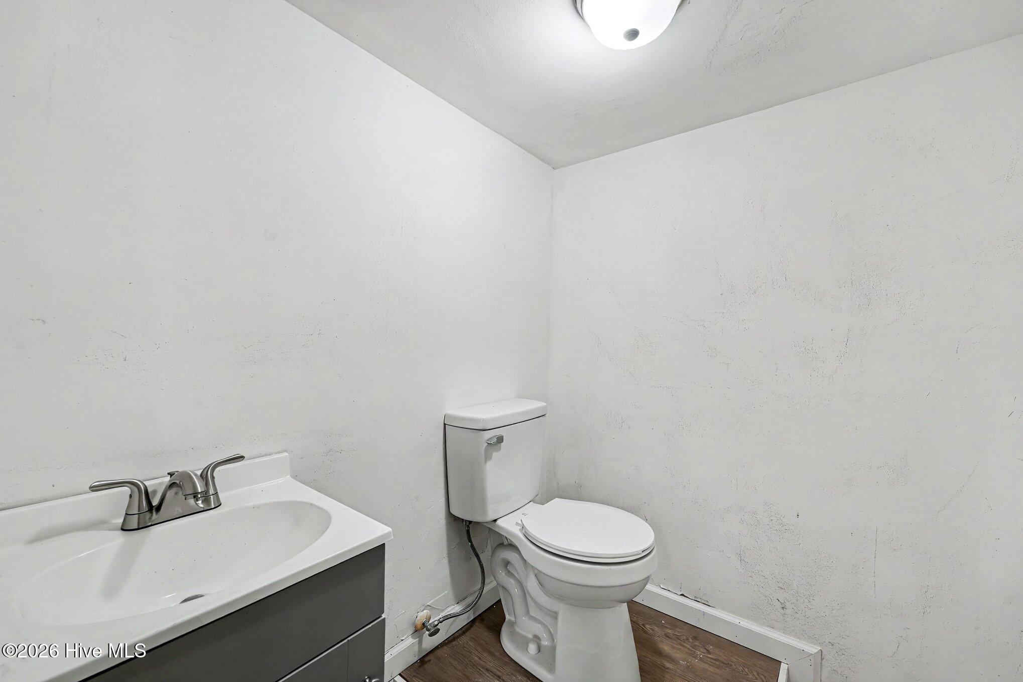 1009 W New Hampshire Avenue Property Photo 14