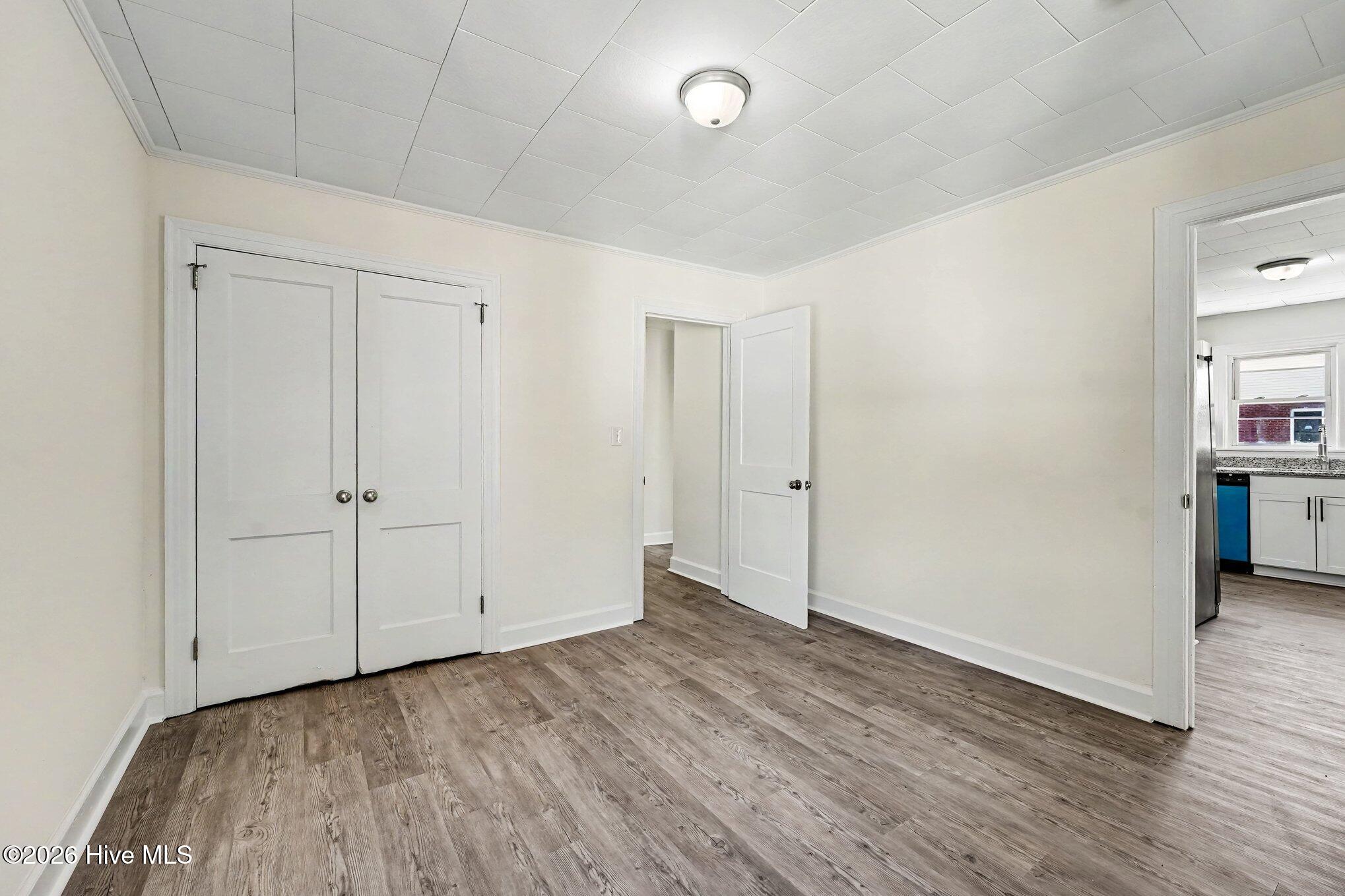 1009 W New Hampshire Avenue Property Photo 17