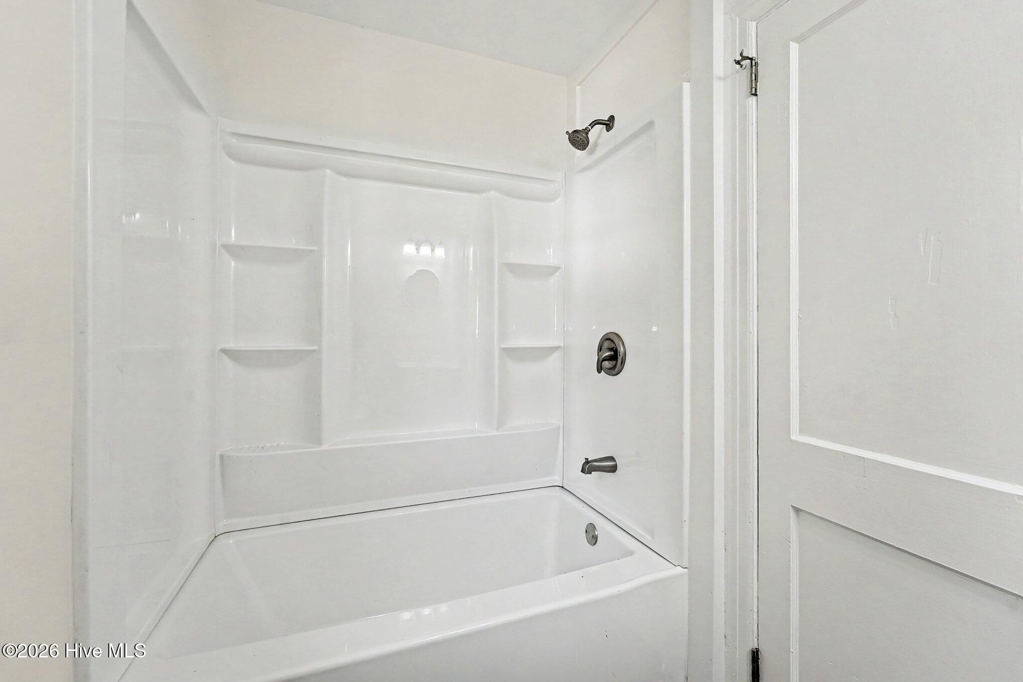 1009 W New Hampshire Avenue Property Photo 19