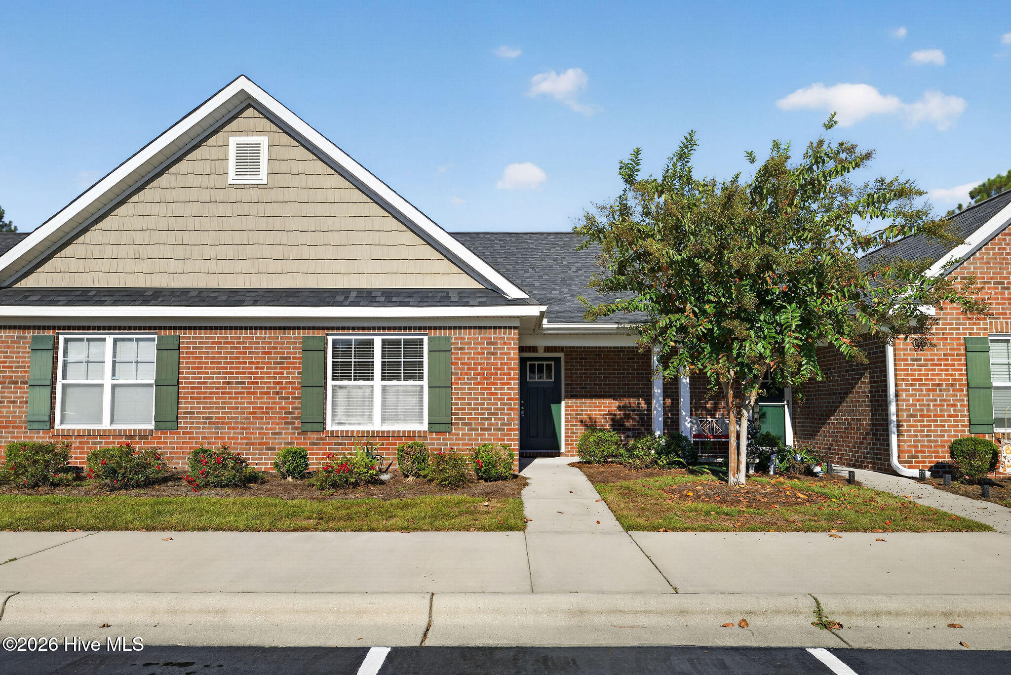 1069 Bridgeport Way Property Photo 3