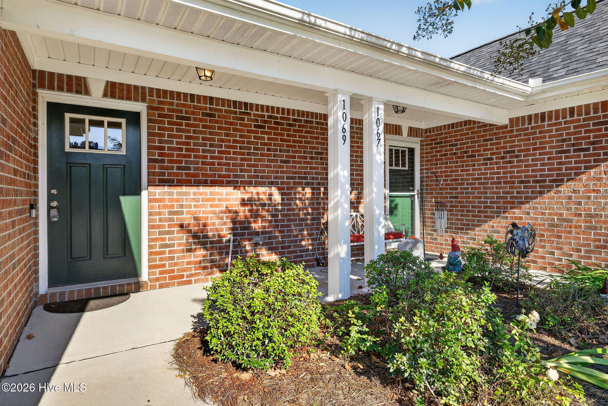 1069 Bridgeport Way Property Photo 4