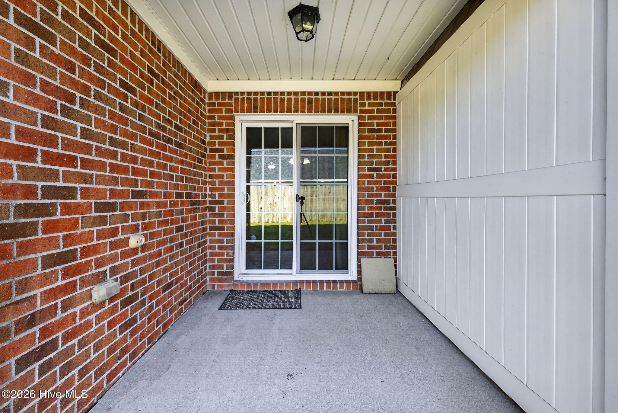 1069 Bridgeport Way Property Photo 9