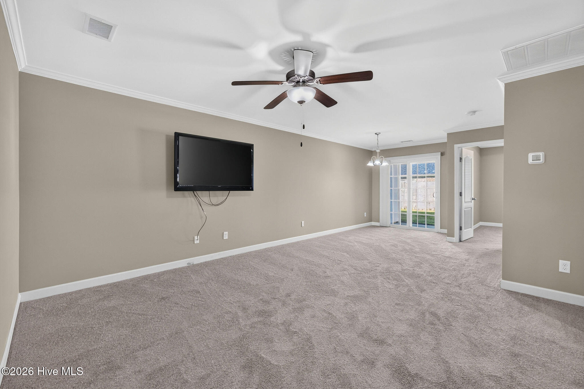 1069 Bridgeport Way Property Photo 12