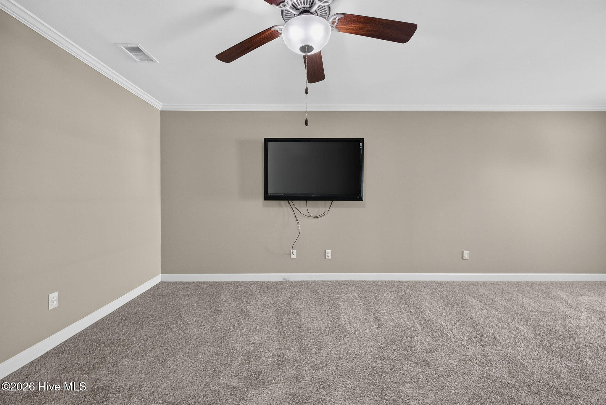 1069 Bridgeport Way Property Photo 14