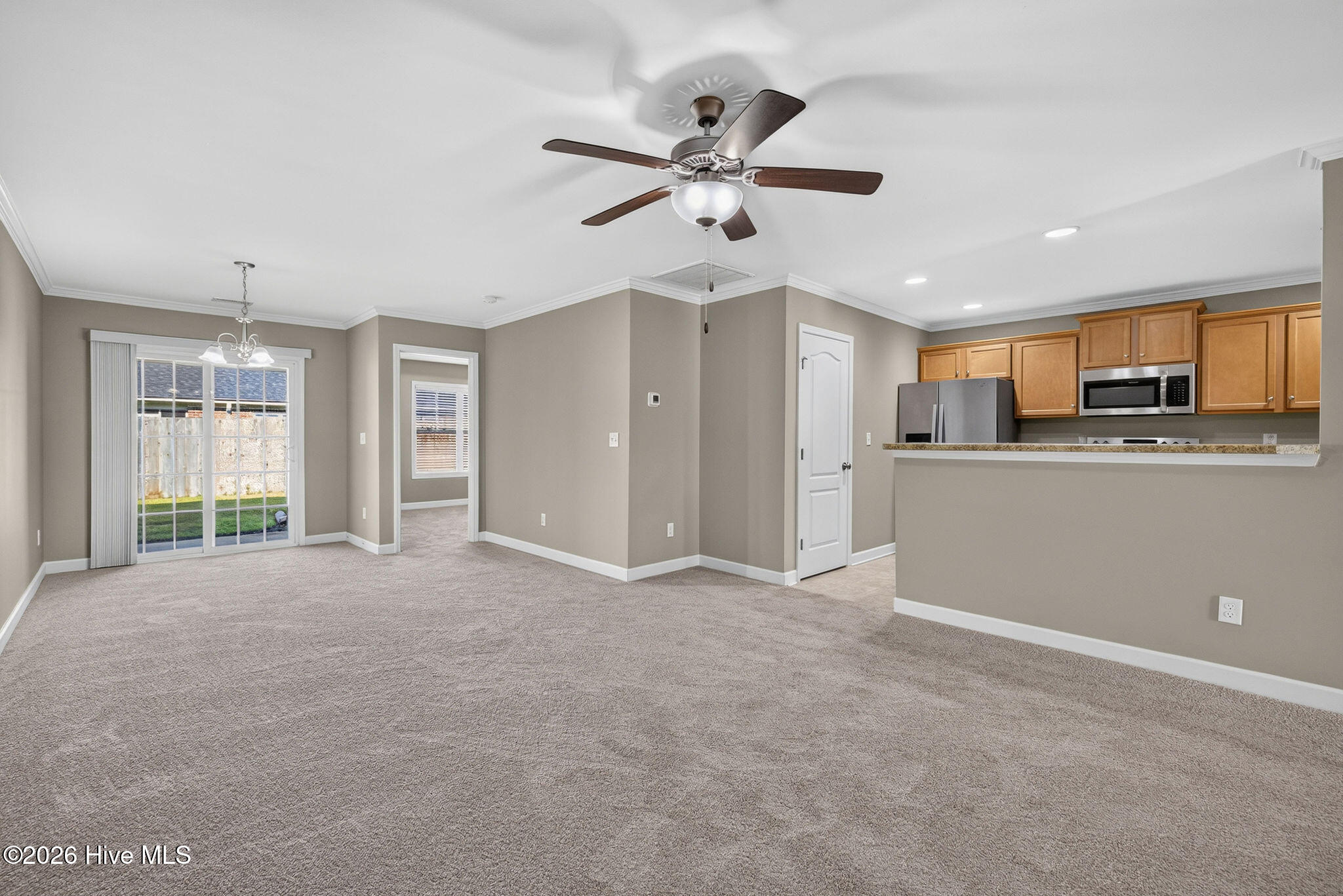 1069 Bridgeport Way Property Photo 16