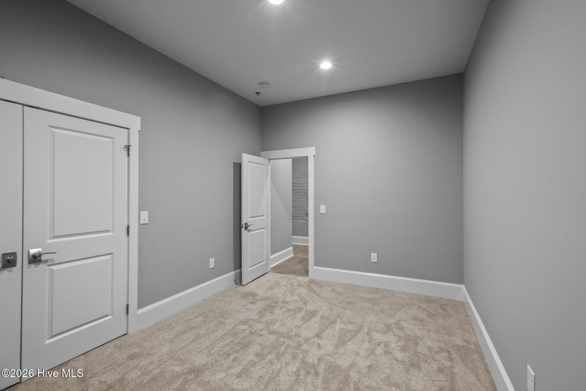 157 N Howard Street 2b Property Photo 7