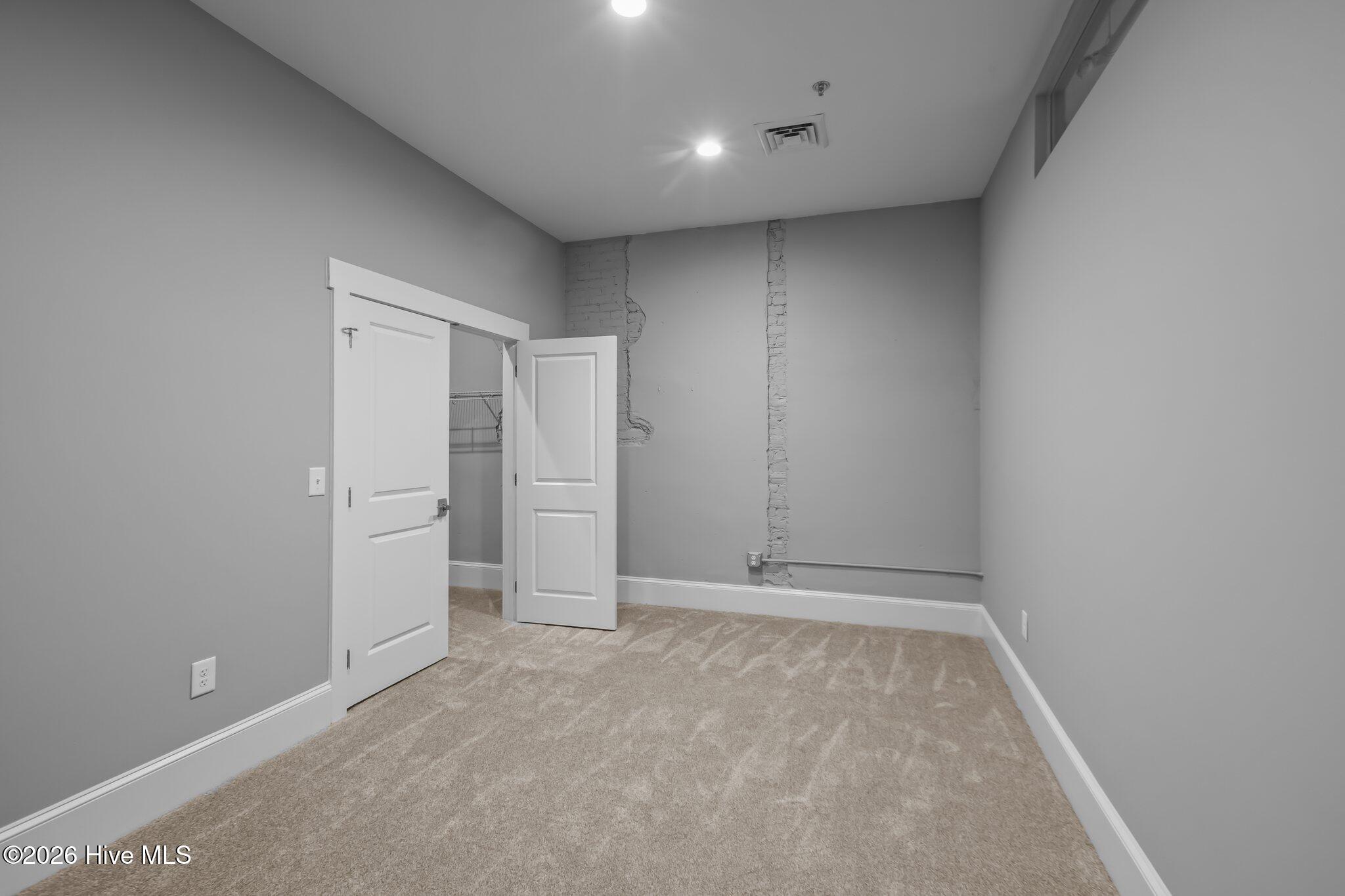 157 N Howard Street 2b Property Photo 11
